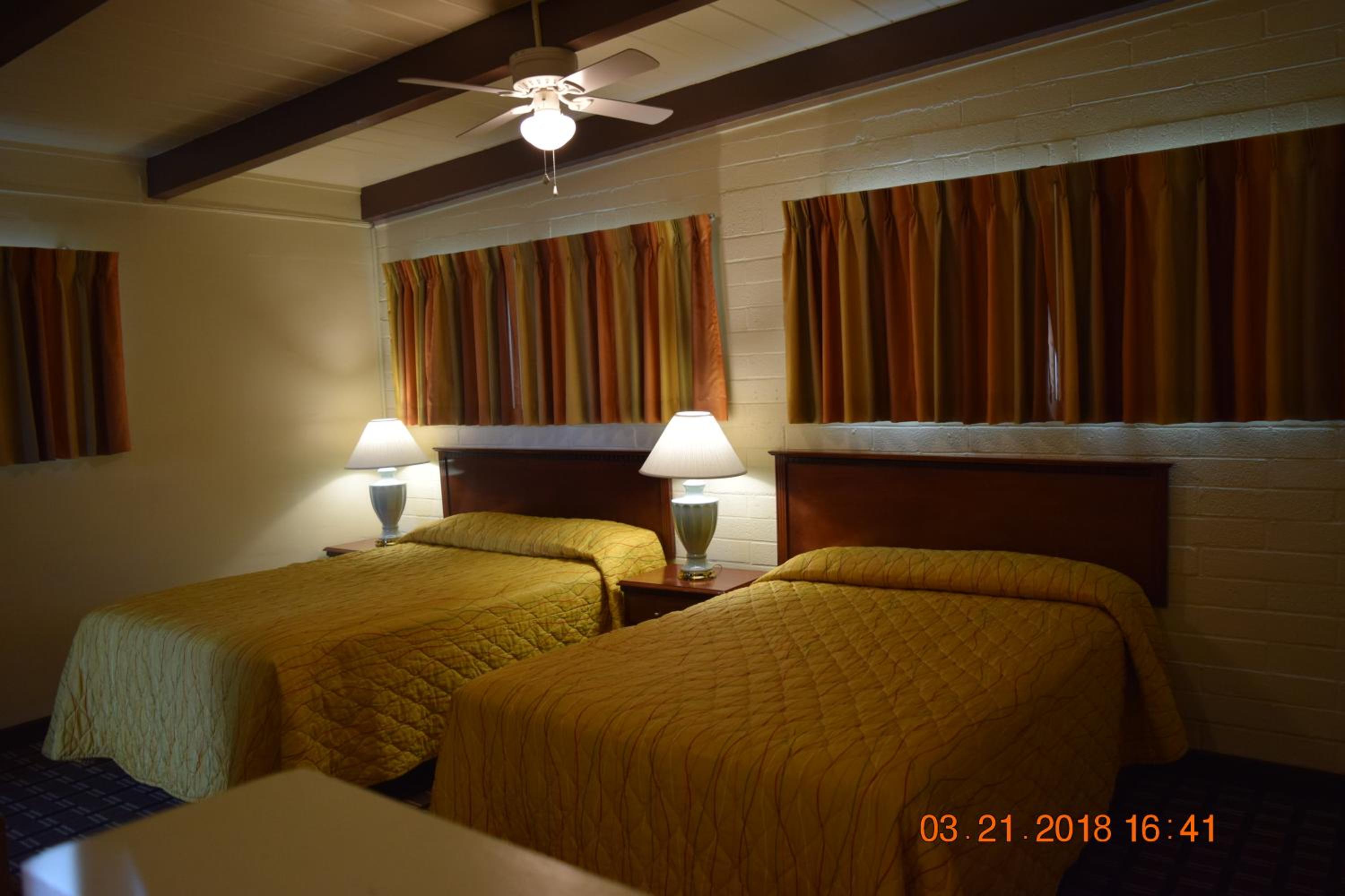 Stanlunds Inn and Suites - Property Image 56