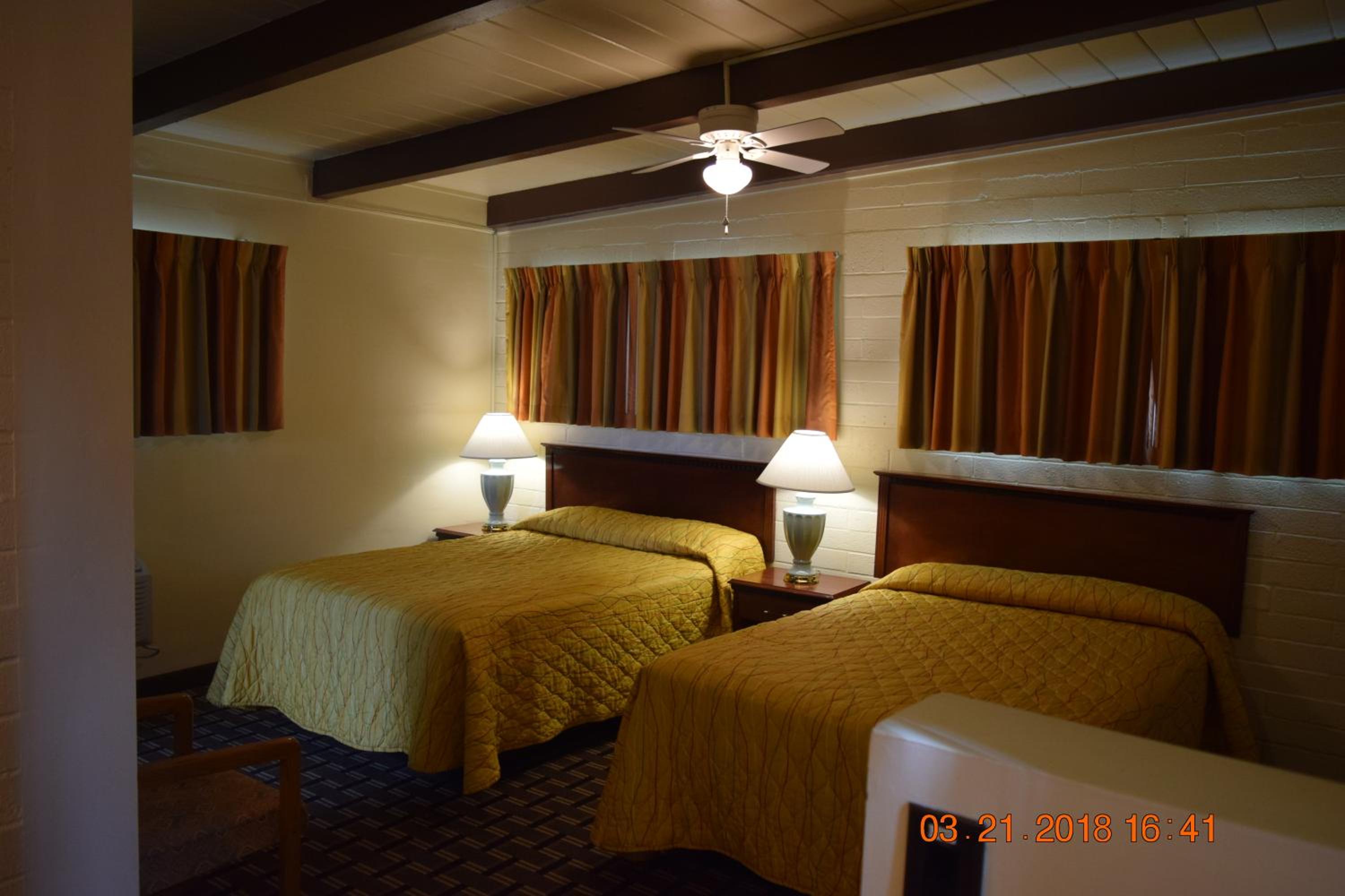 Stanlunds Inn and Suites - Property Image 55