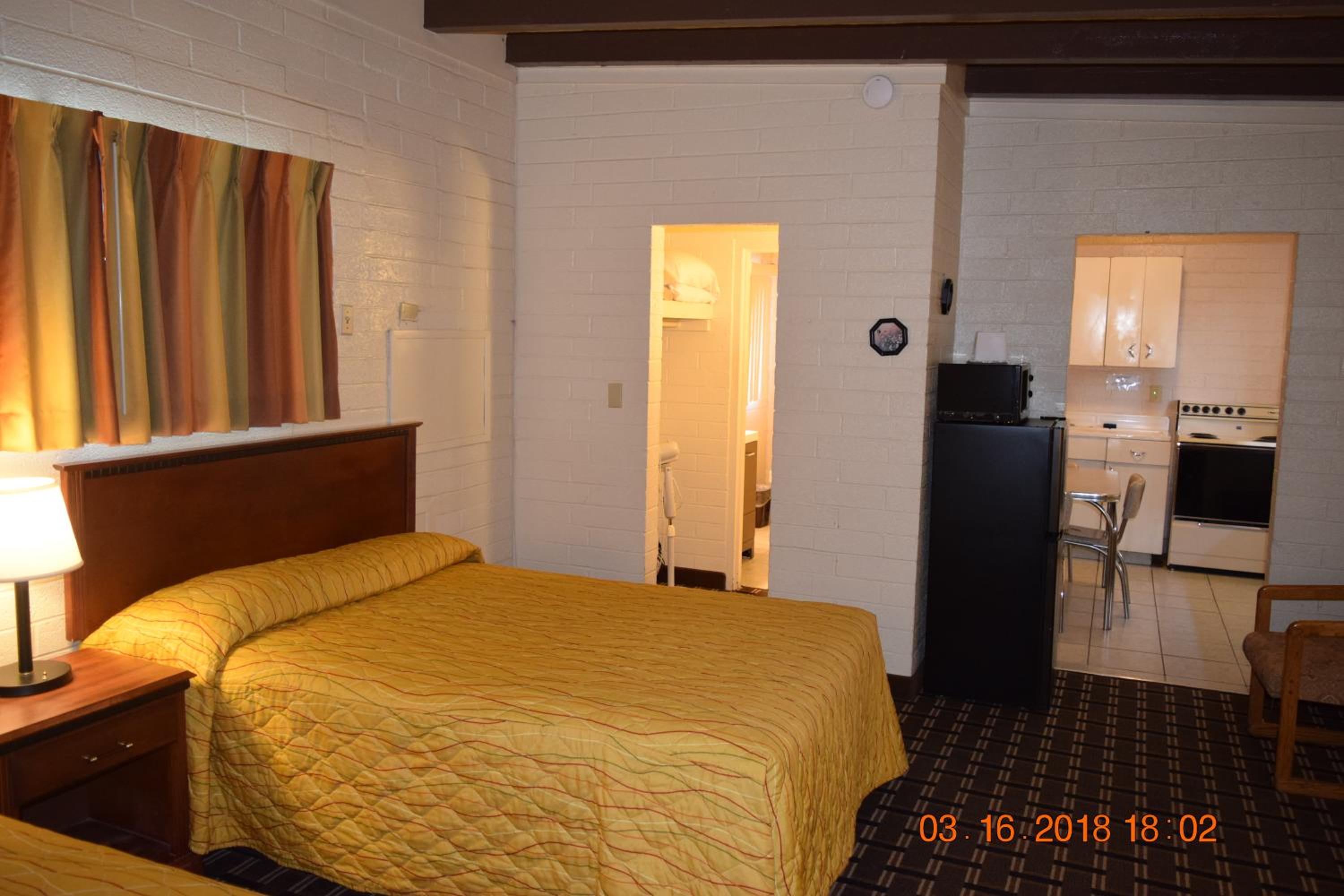 Stanlunds Inn and Suites - Property Image 24