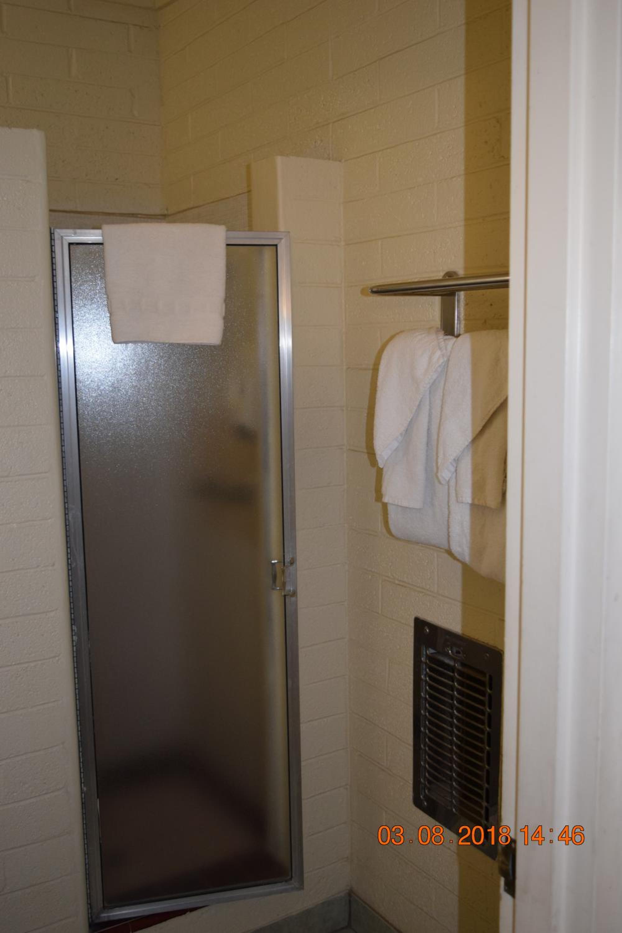 Stanlunds Inn and Suites - Property Image 3