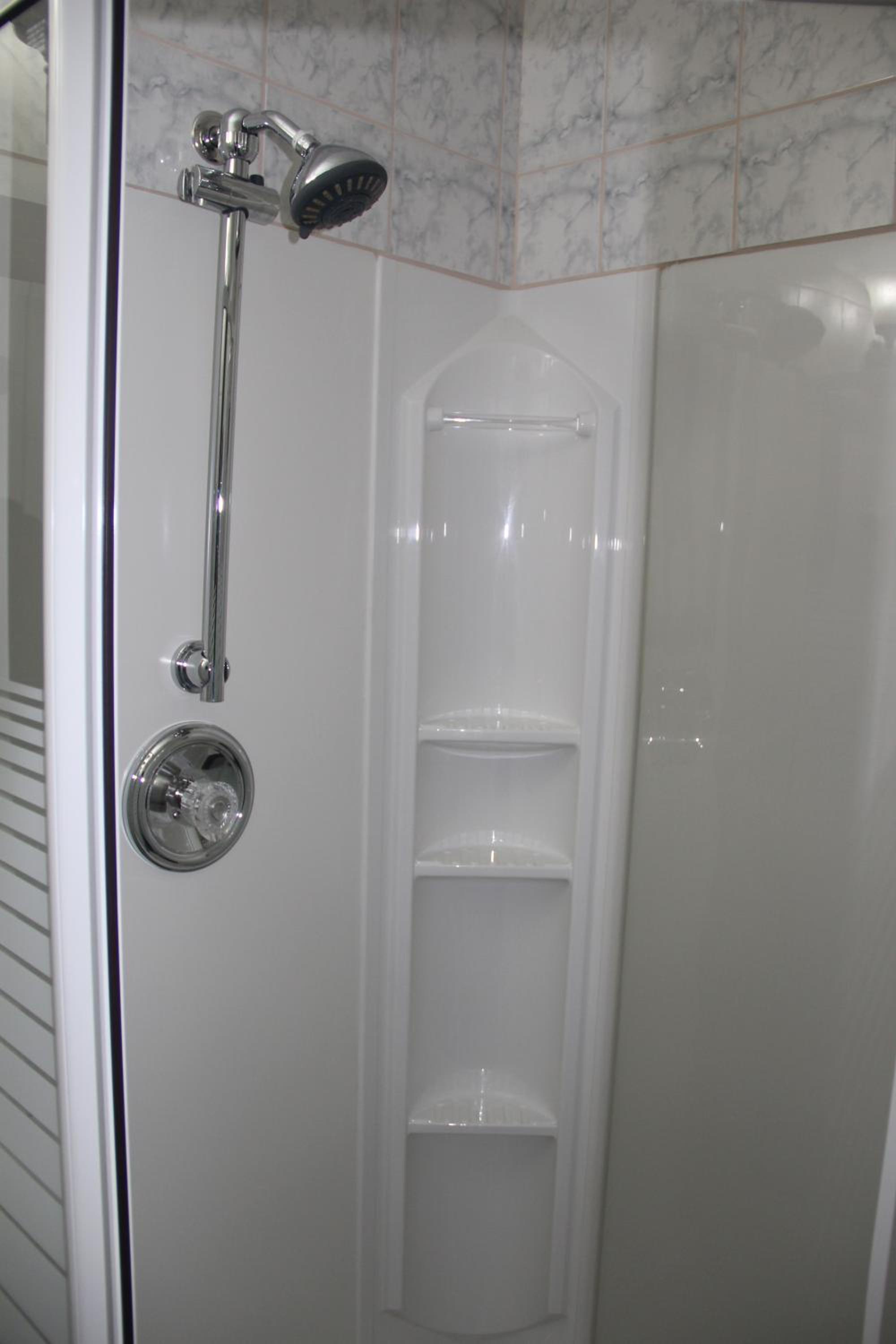 Perth Plaza Inn & Suites