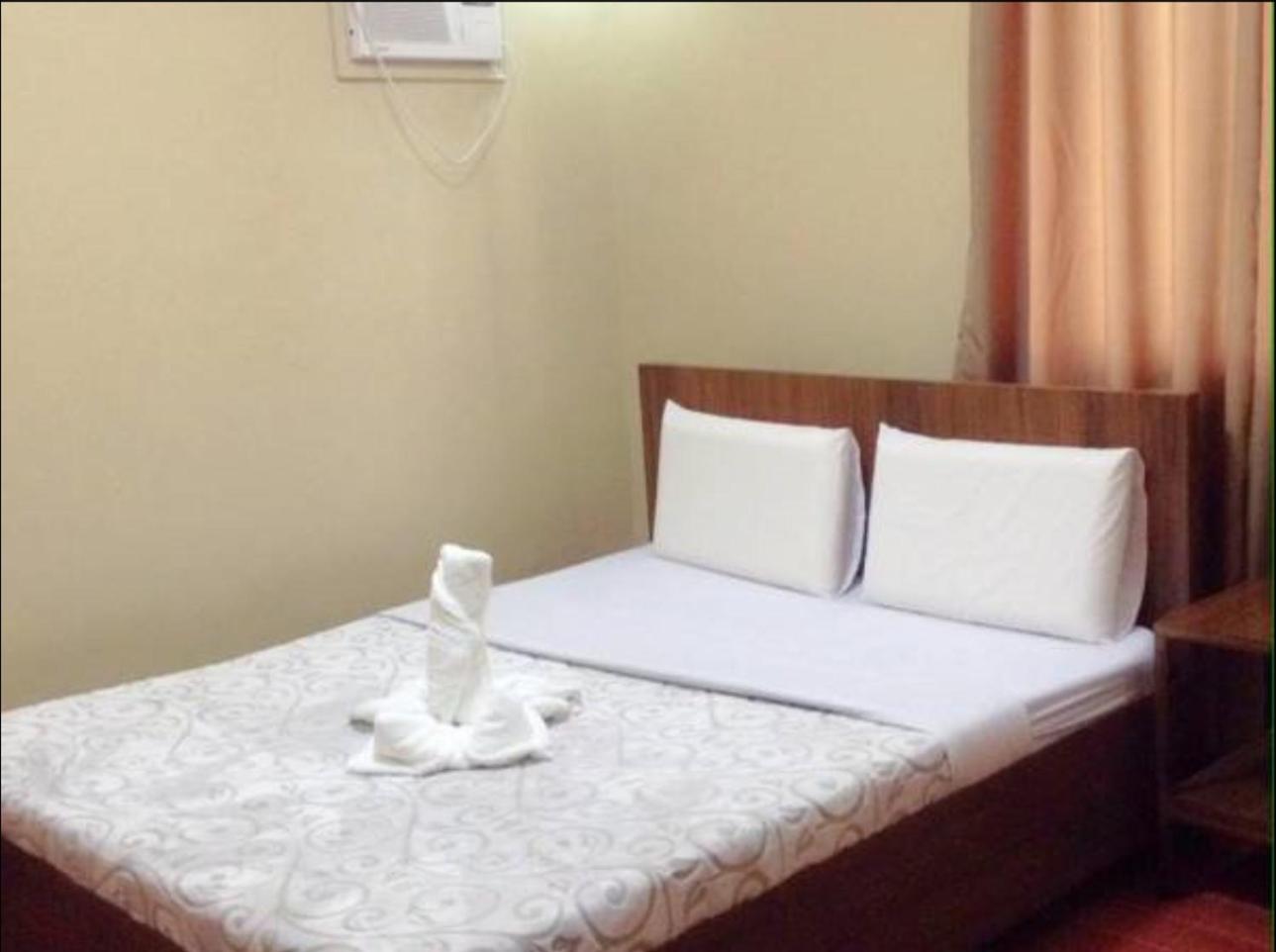 East Square Inn