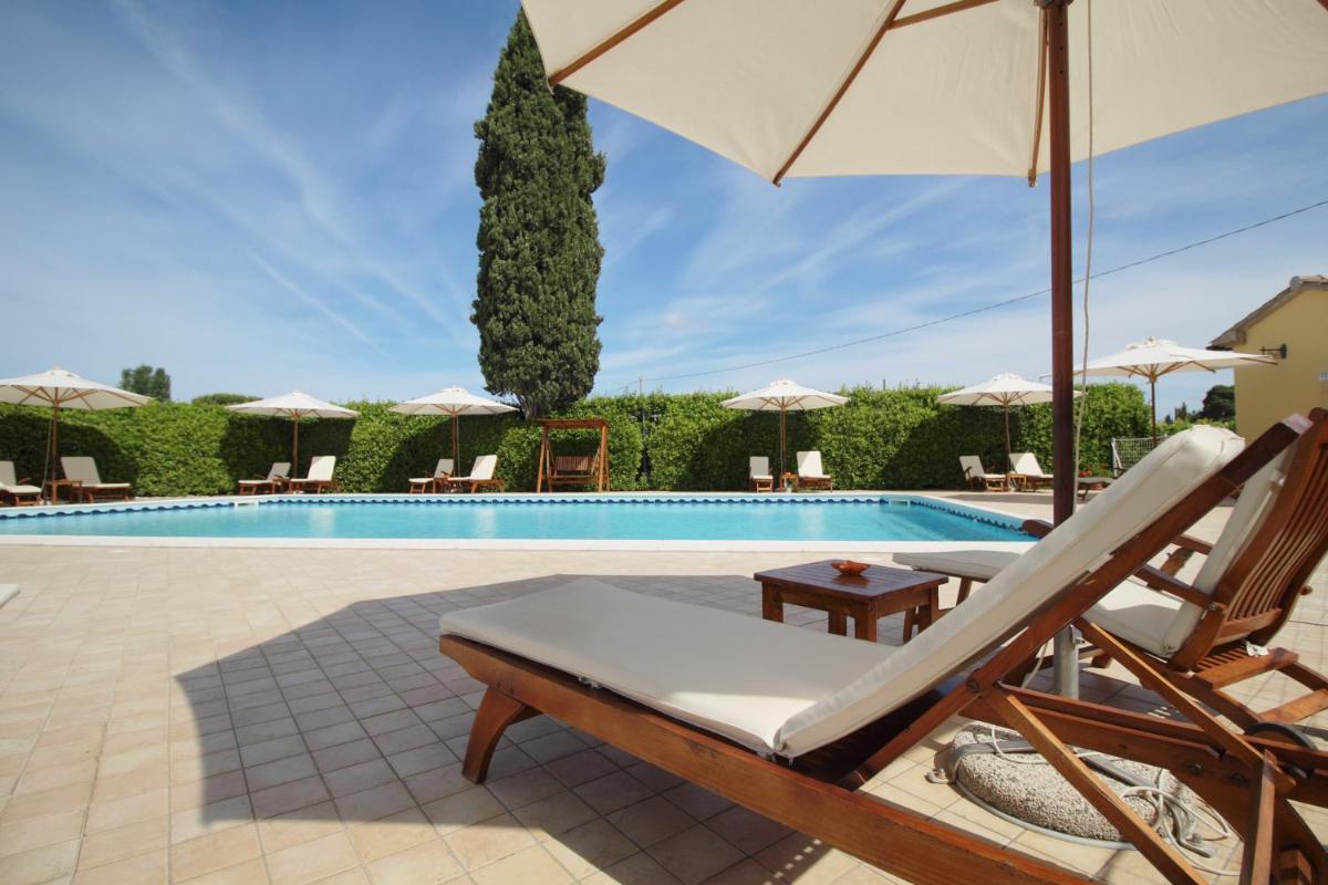 Podere Tre Cipressi Country Resort photo 1