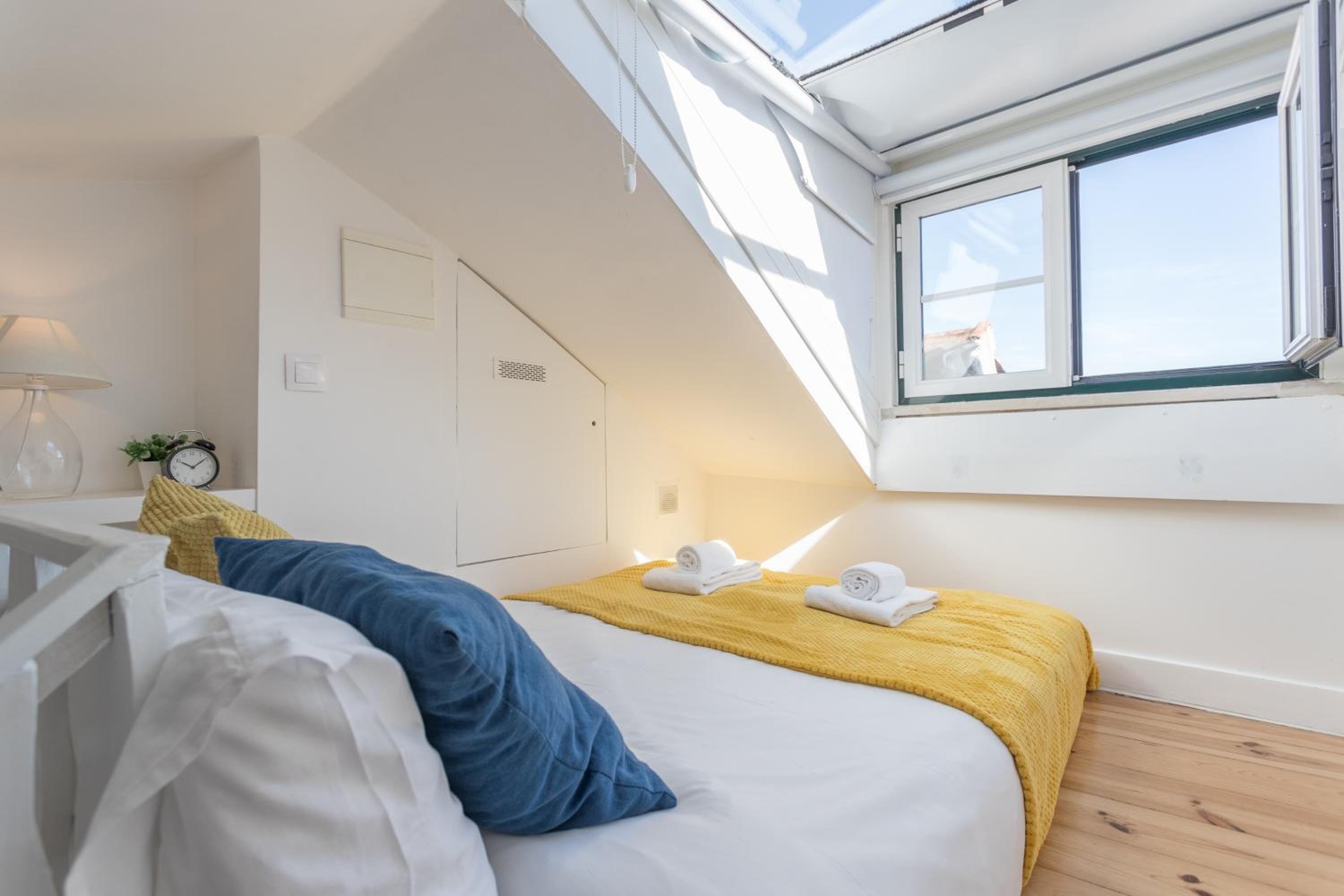 Alfama Loft Studio Loft Apartment w/ River View - by LU Holidays