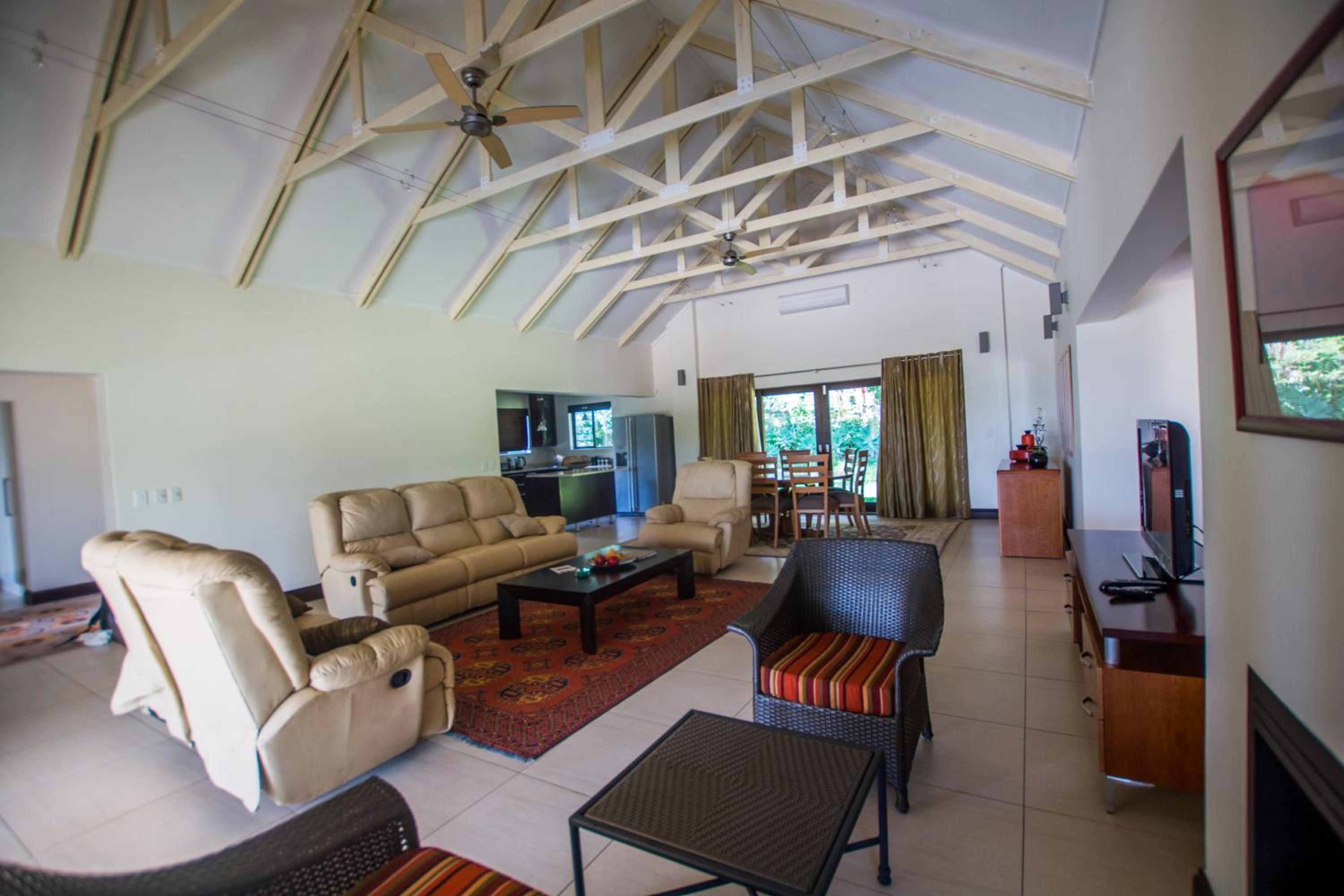 Hazyview Vacations - Hoyohoyo Hazyview View Villas - Property Image 1