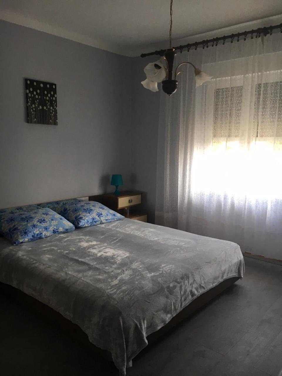 Apartment Kumicic - 3 Bedrooms view 3