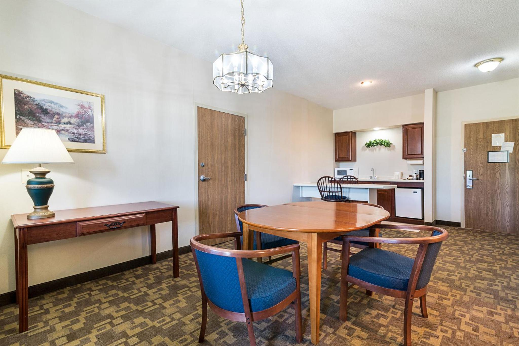 Quality Inn Suites Schoharie near Howe Caverns - Property Image 27