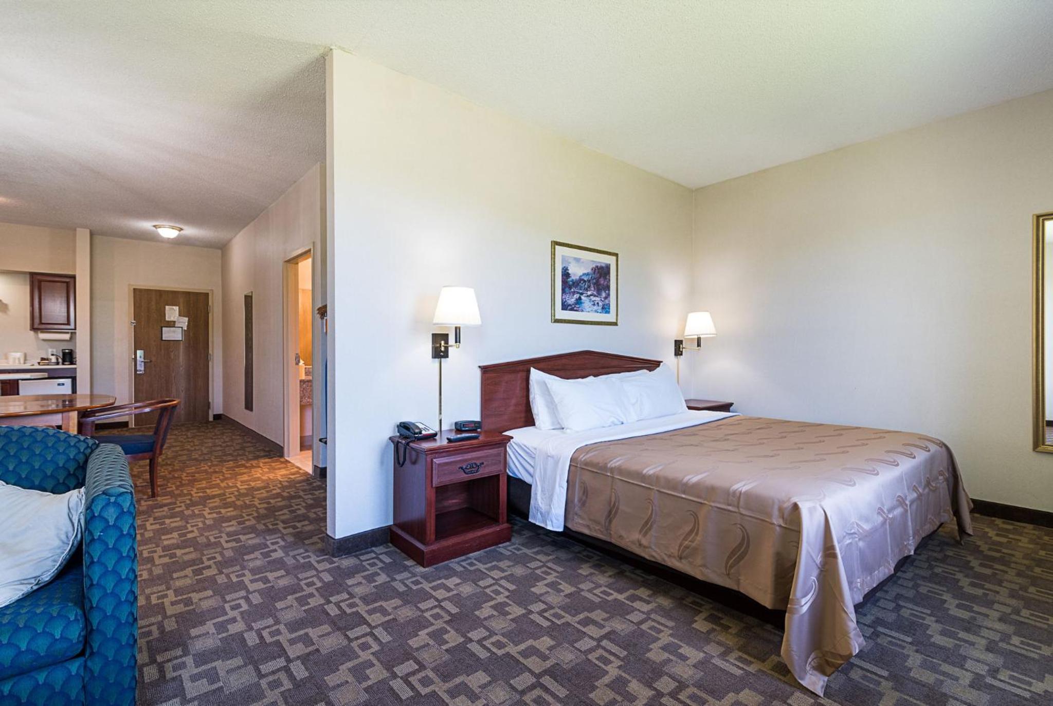 Quality Inn Suites Schoharie near Howe Caverns - Property Image 29