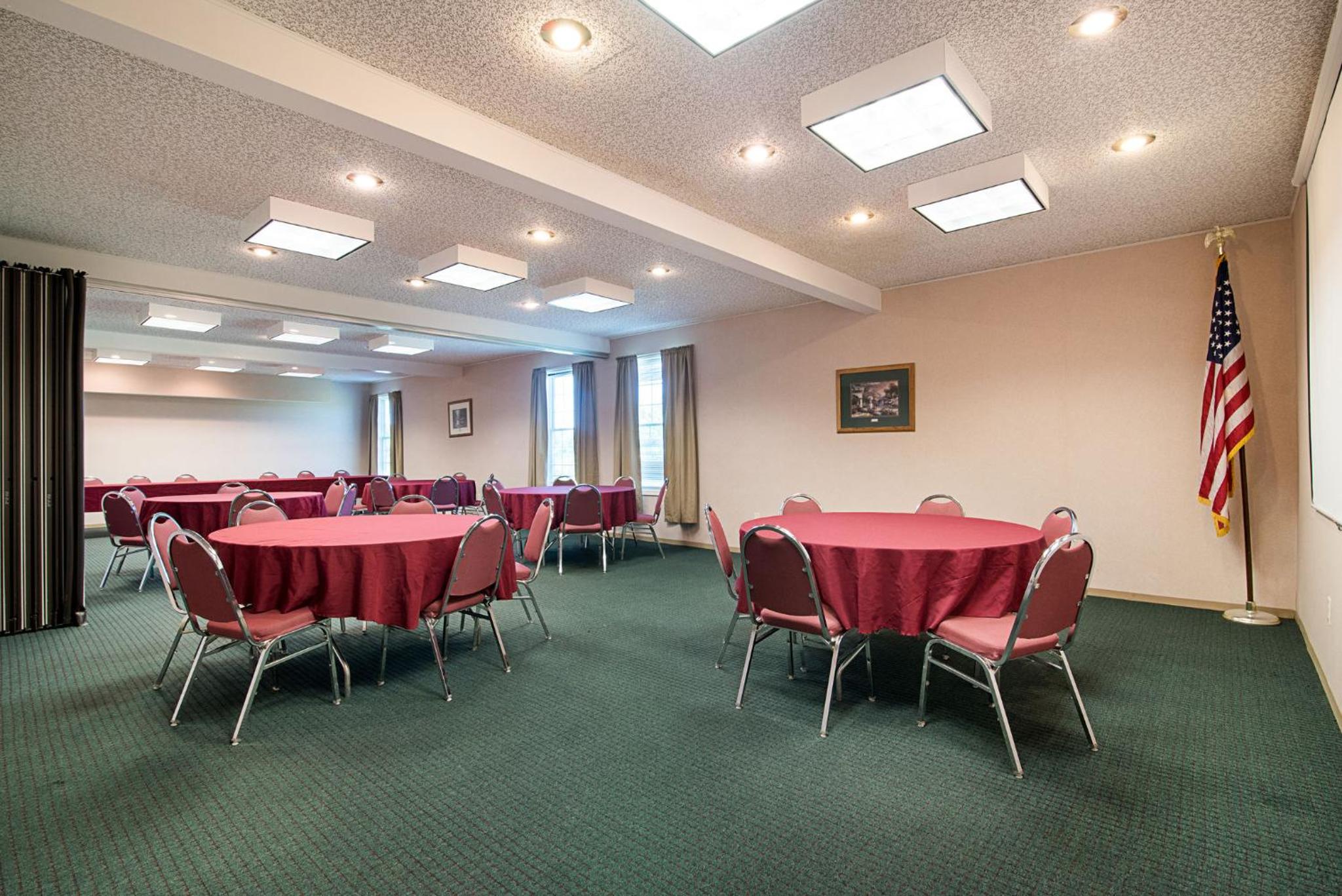 Quality Inn Suites Schoharie near Howe Caverns - Property Image 33