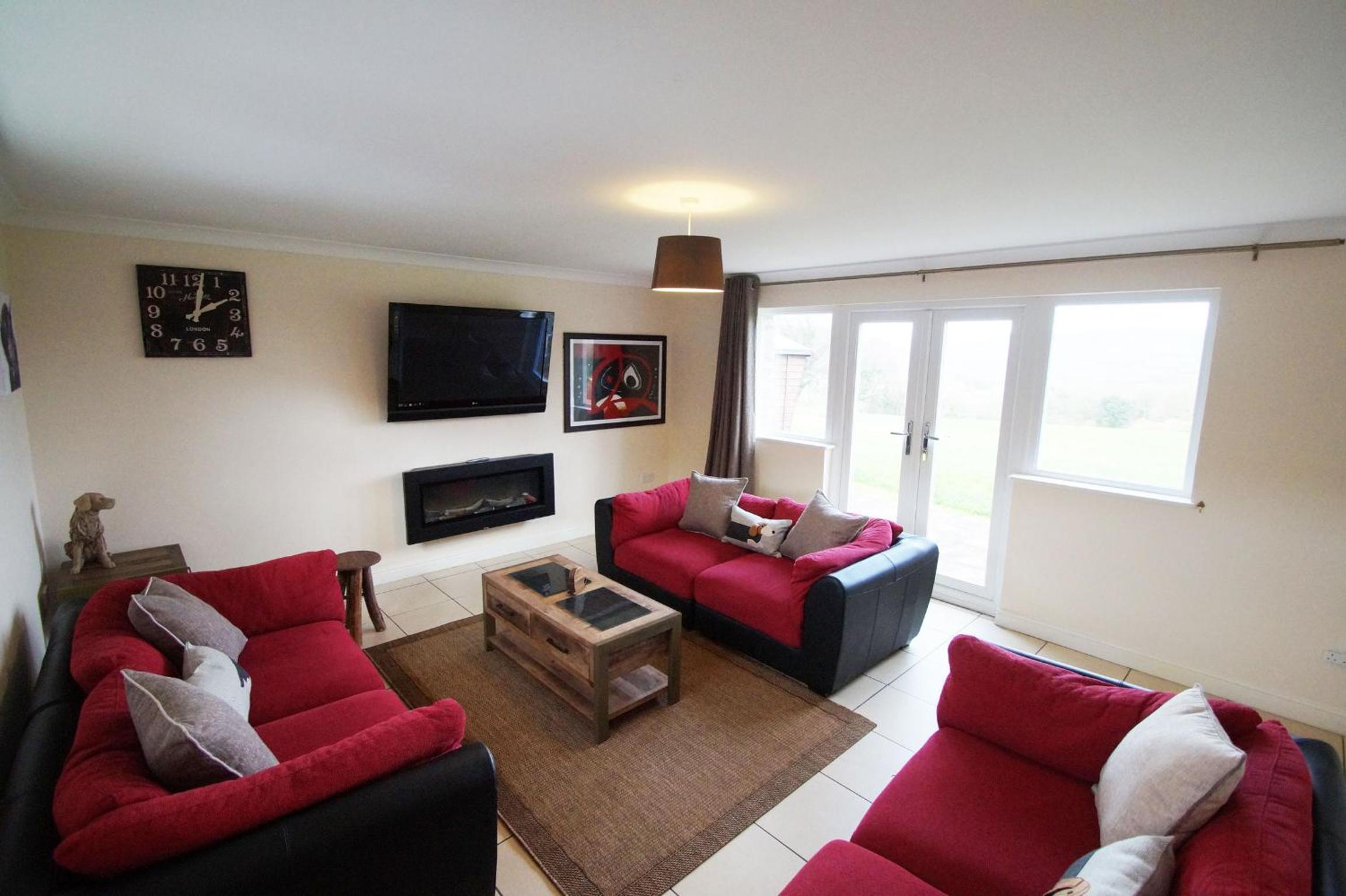3 Bed in Swansea Valley oc-80031 view 3