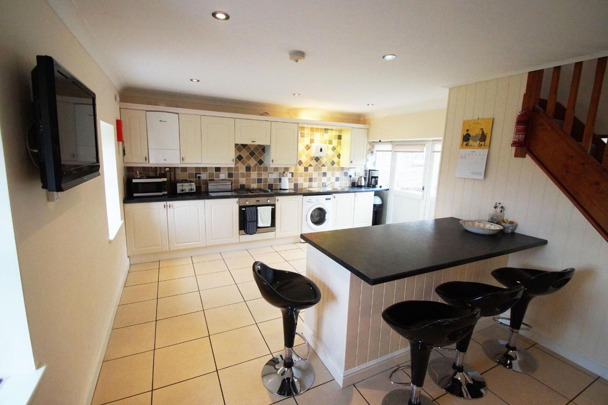 3 Bed in Swansea Valley oc-80031 view 5