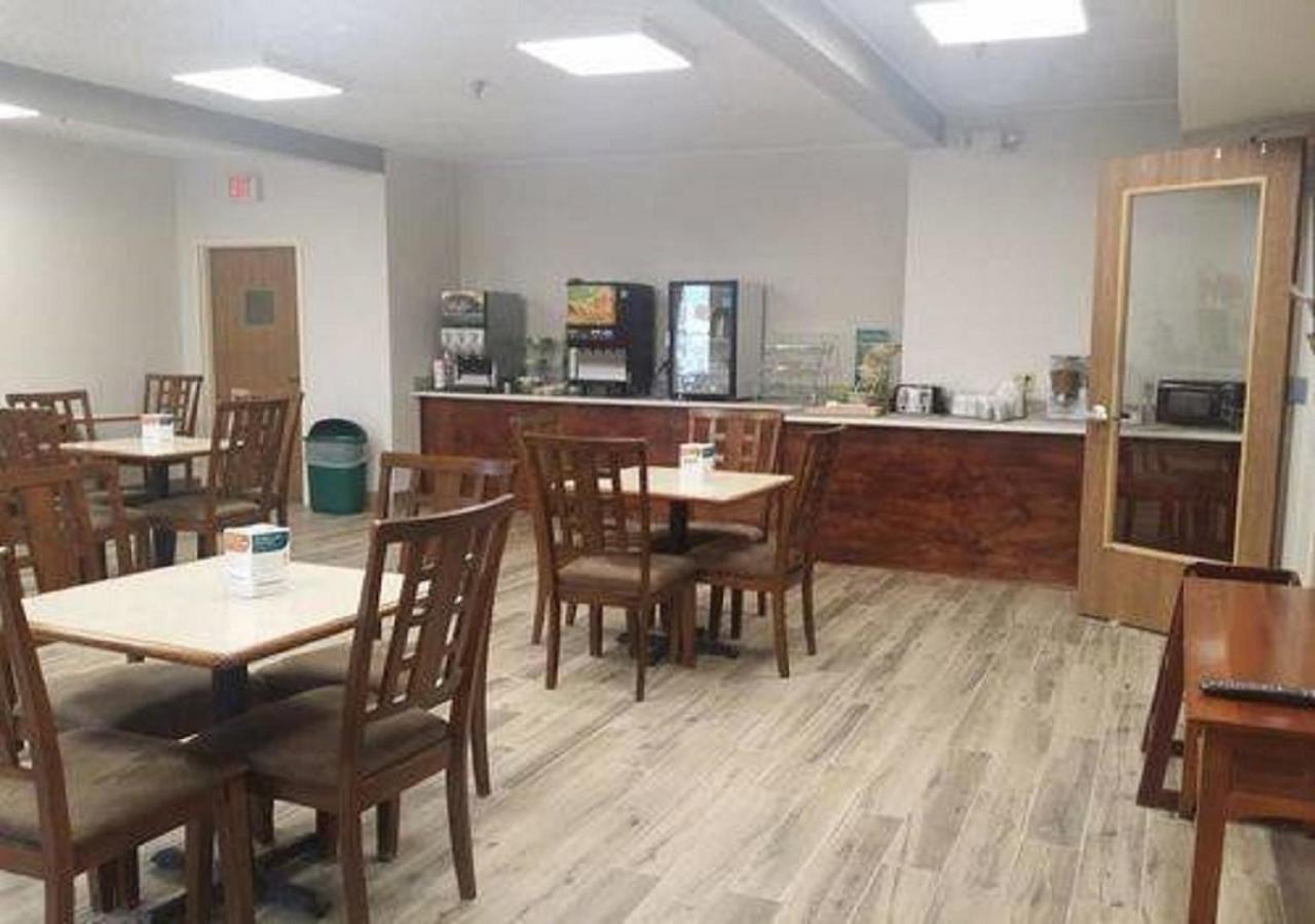 Quality Inn Suites Schoharie near Howe Caverns - Property Image 42