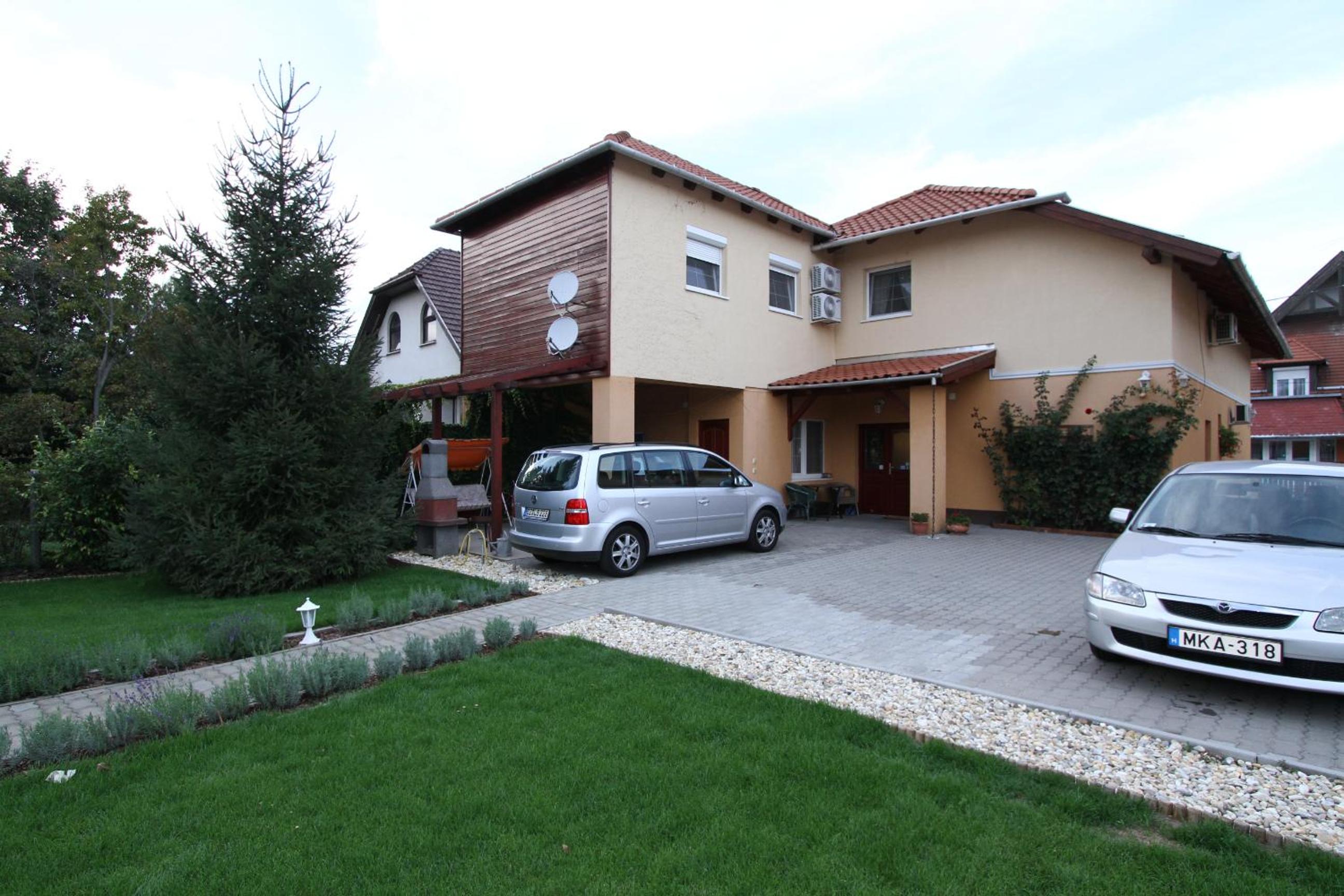 Ilona Apartmanház view 2