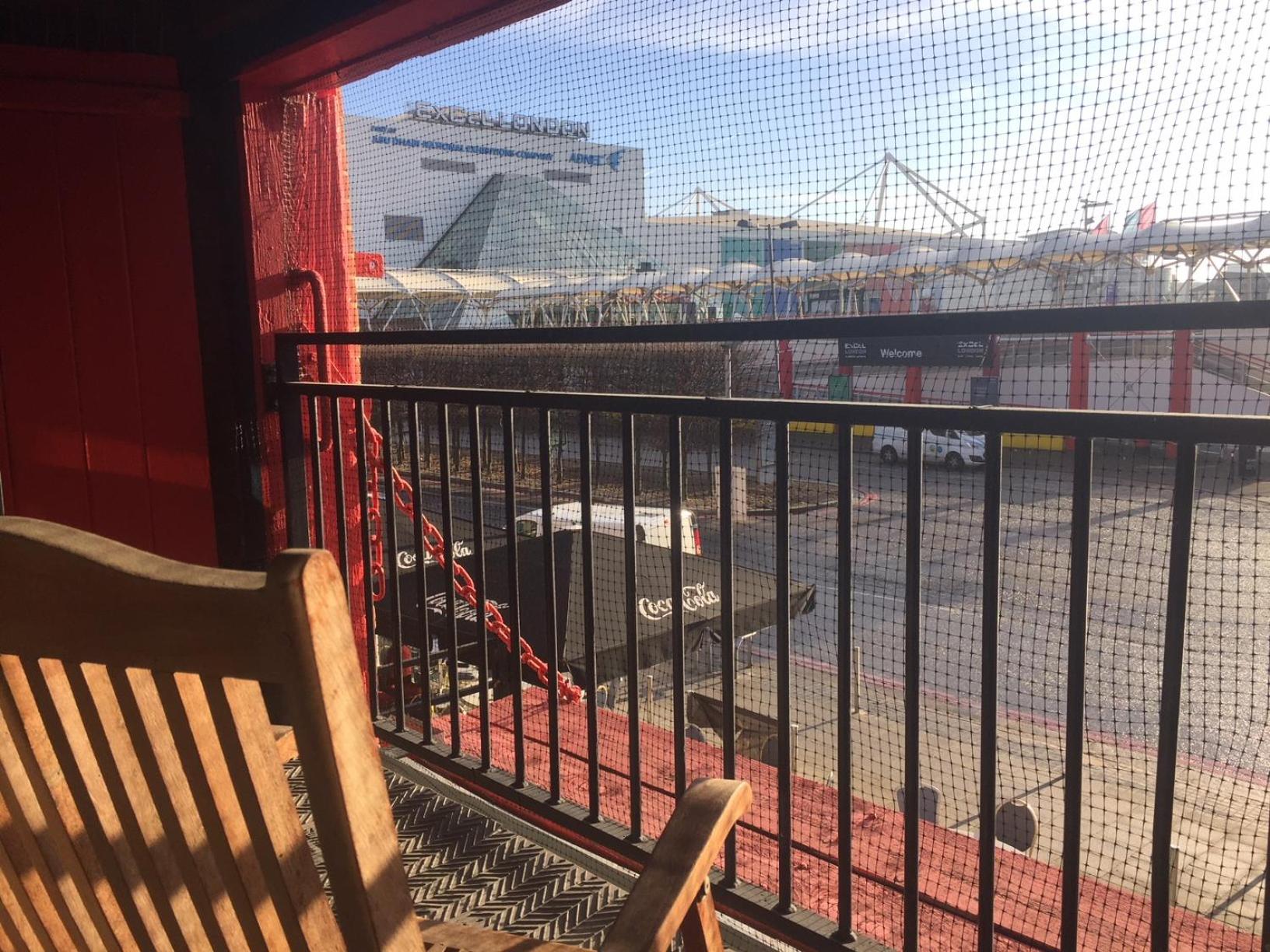 balcony