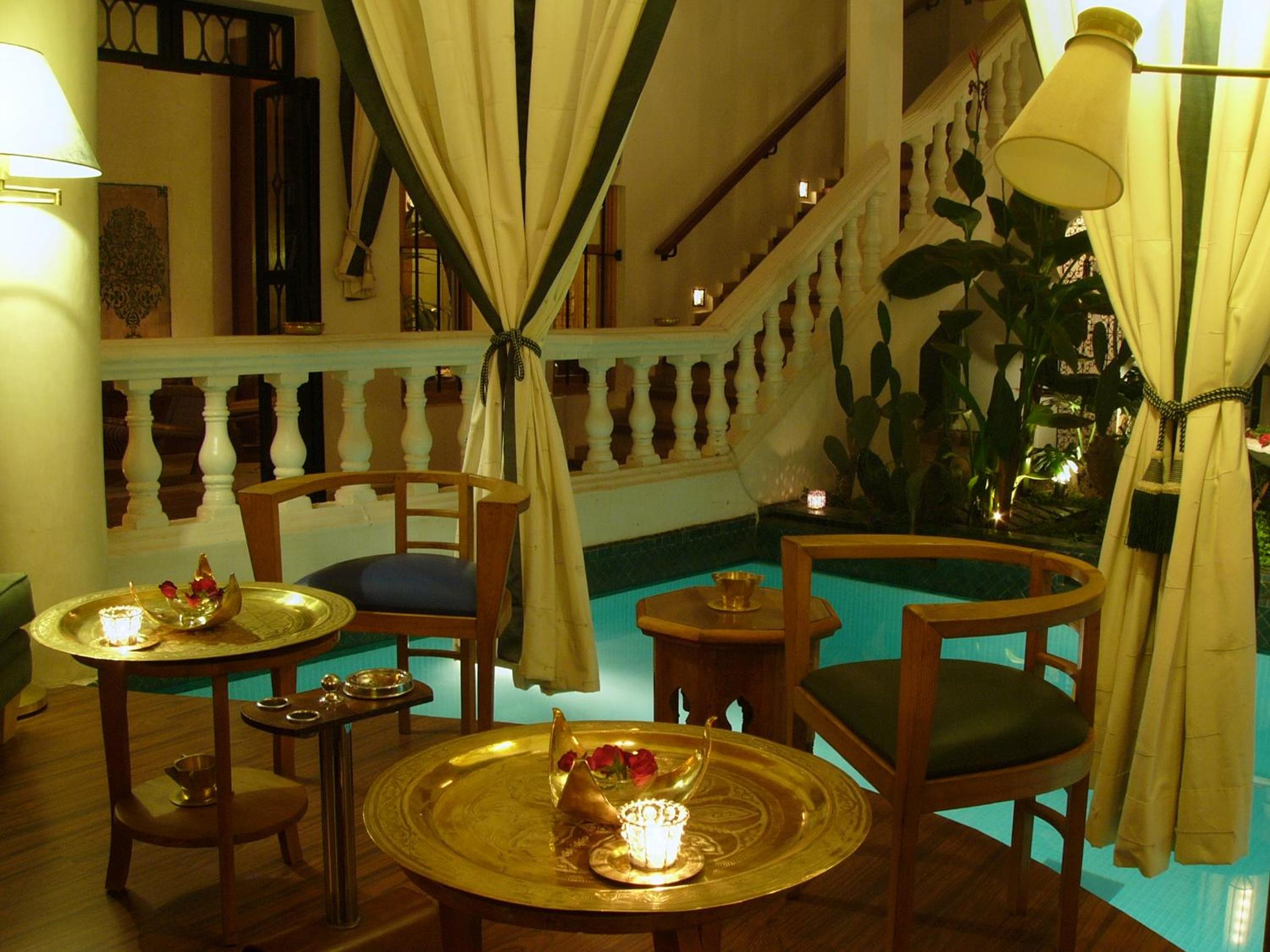 lounge