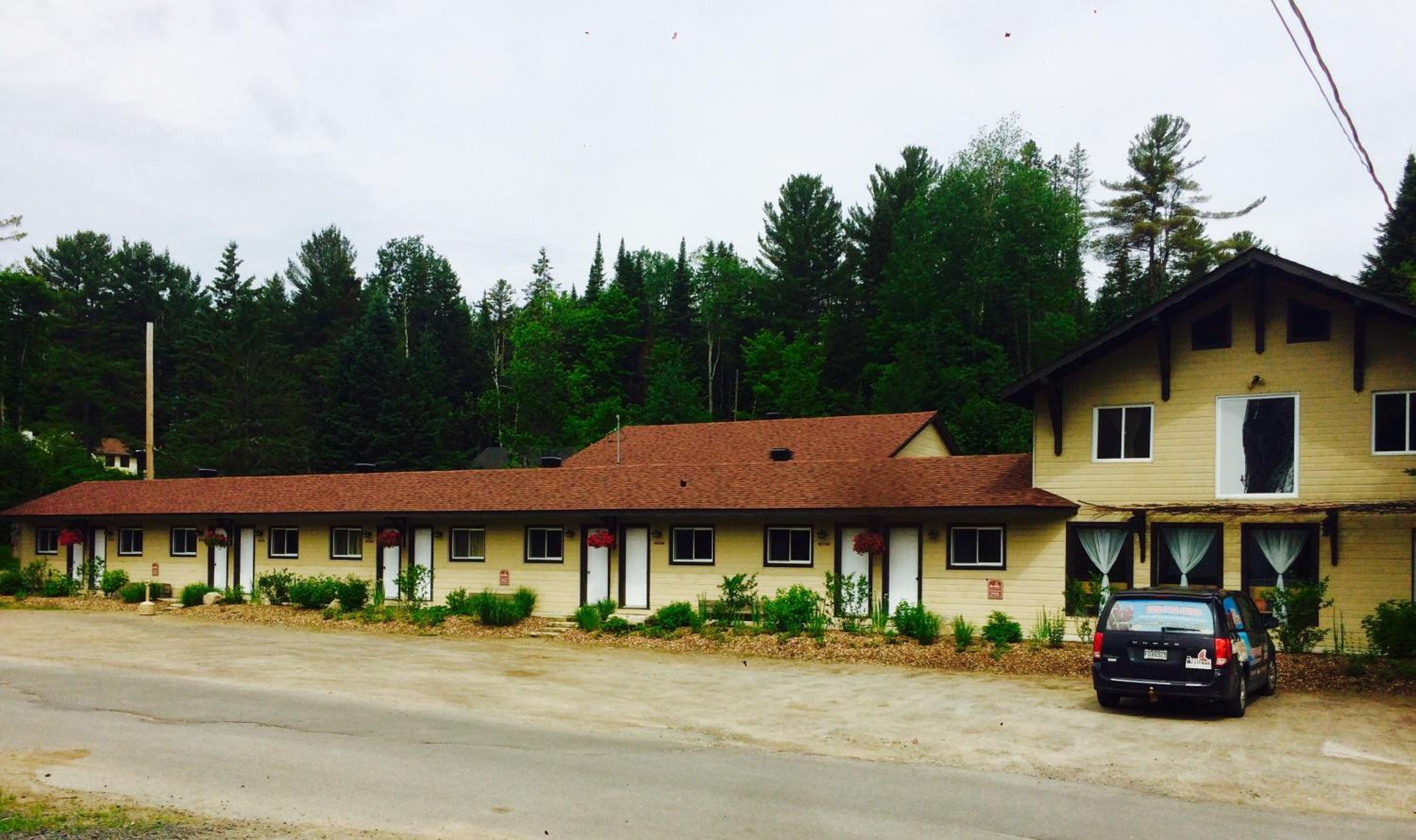 Hotel Attitude Montagne - Image 1