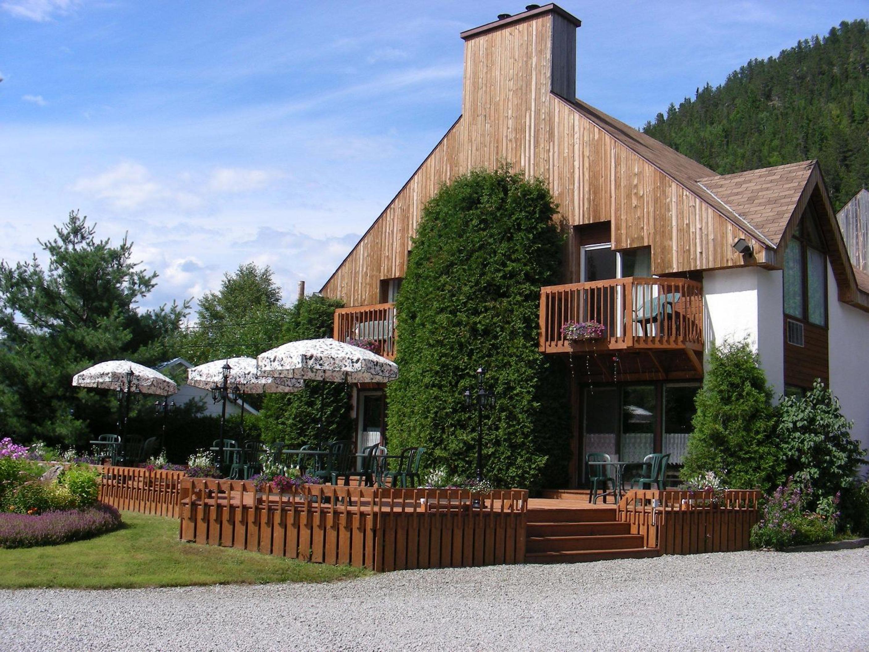 Auberge du Jardin view 2