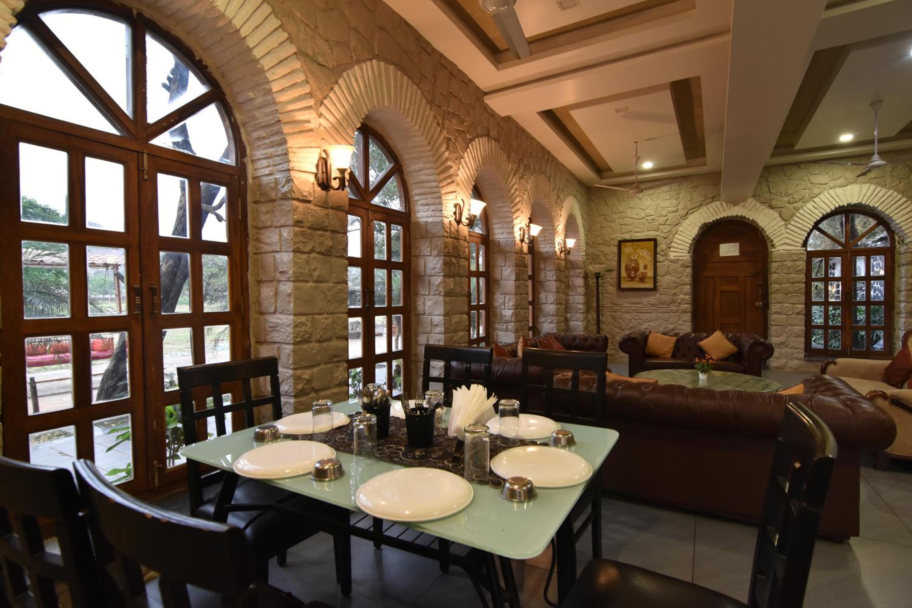 Luxurious Vintage Villa view 4