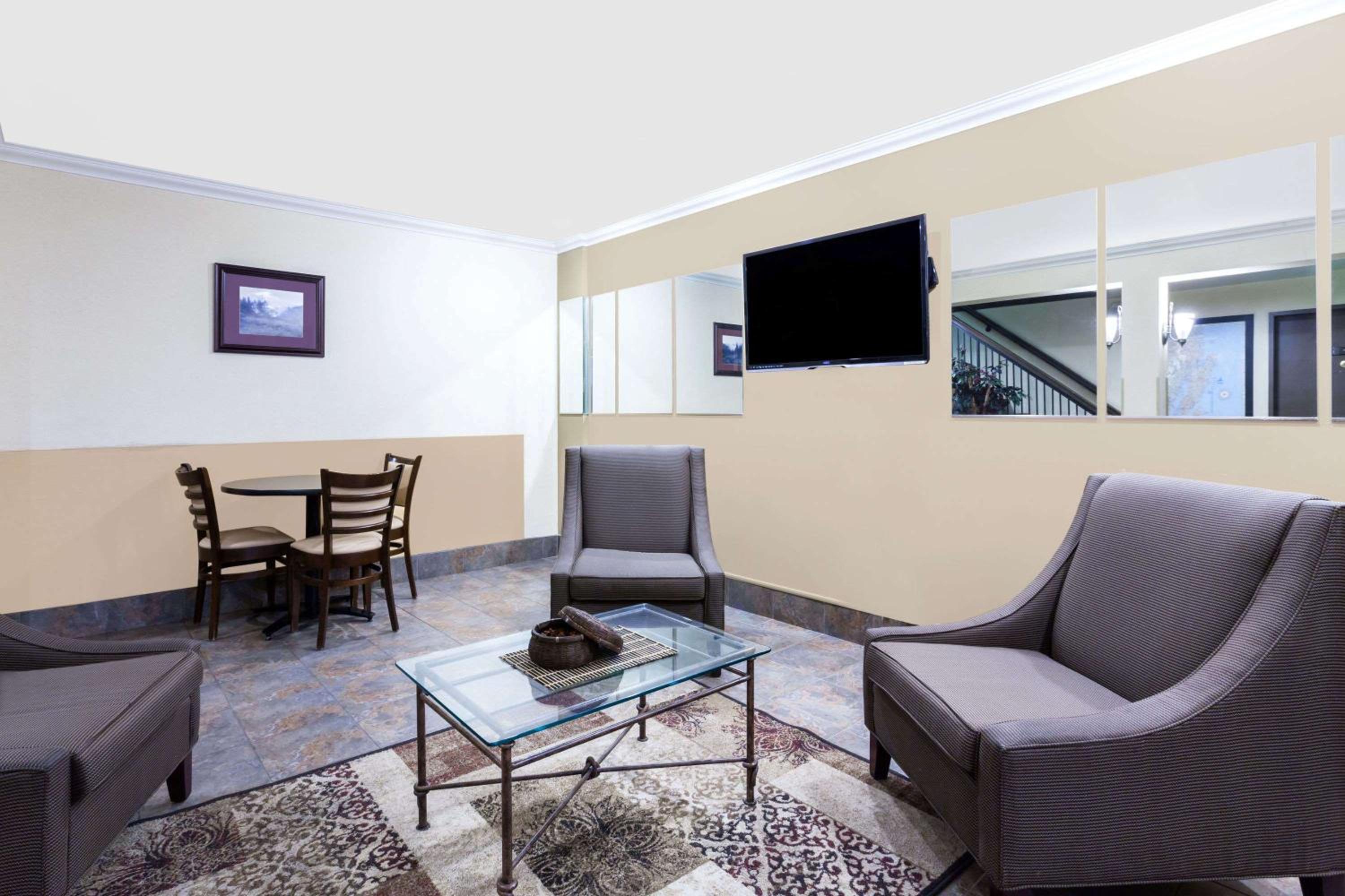 Days Inn By Wyndham Bellingham WA view 4