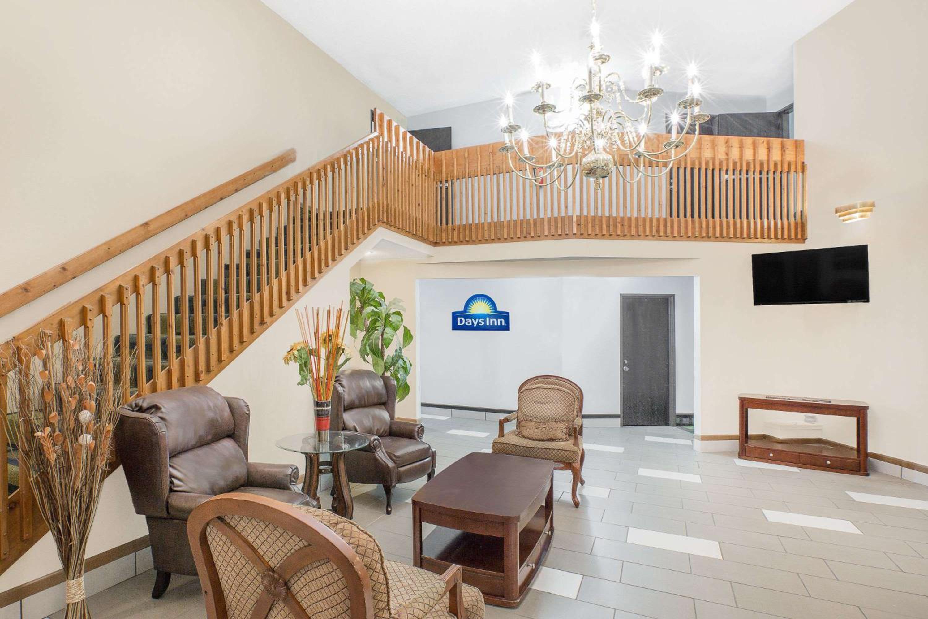 Days Inn by Wyndham York view 3