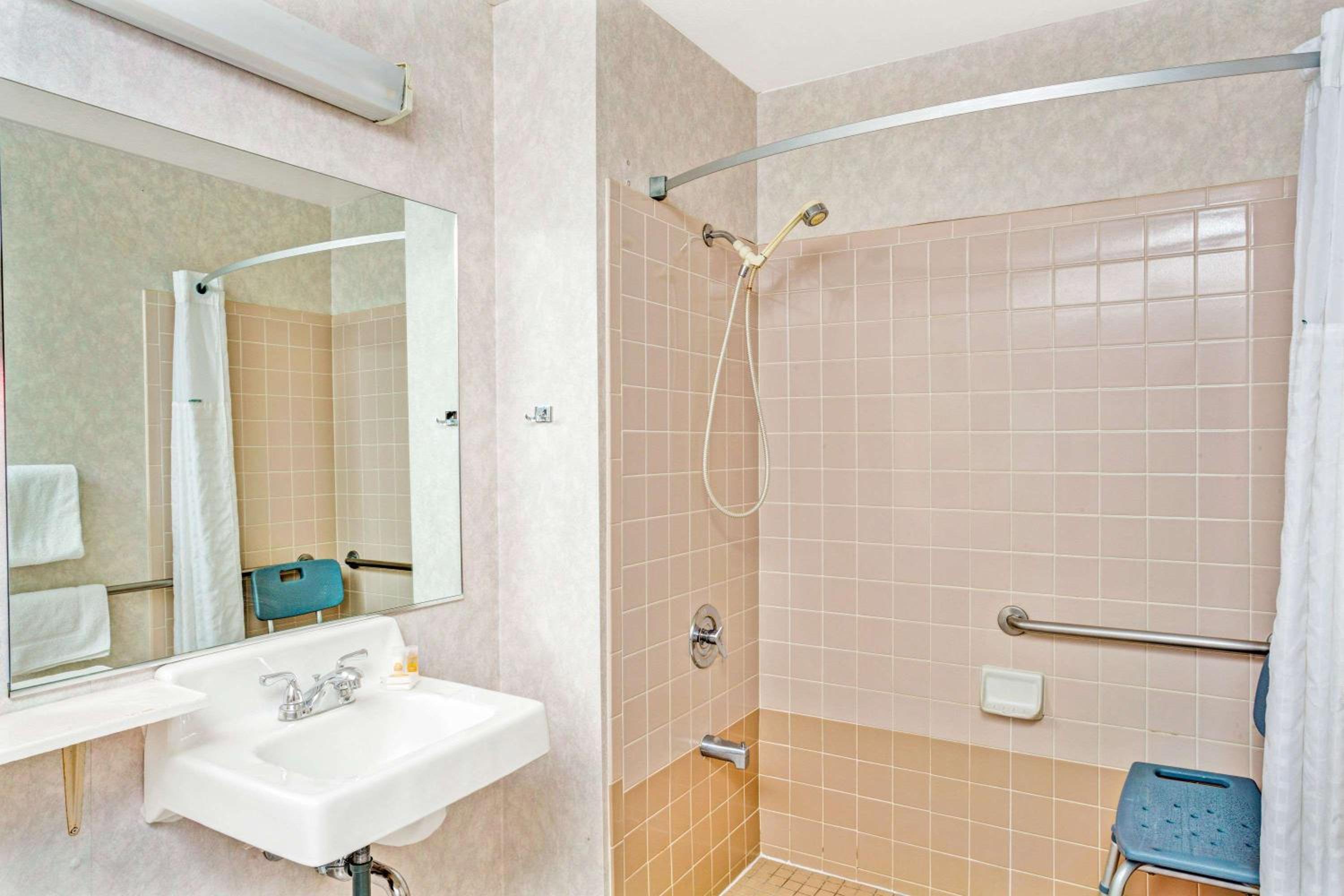 Carson City Vacations - Days Inn by Wyndham Carson City - Property Image 59