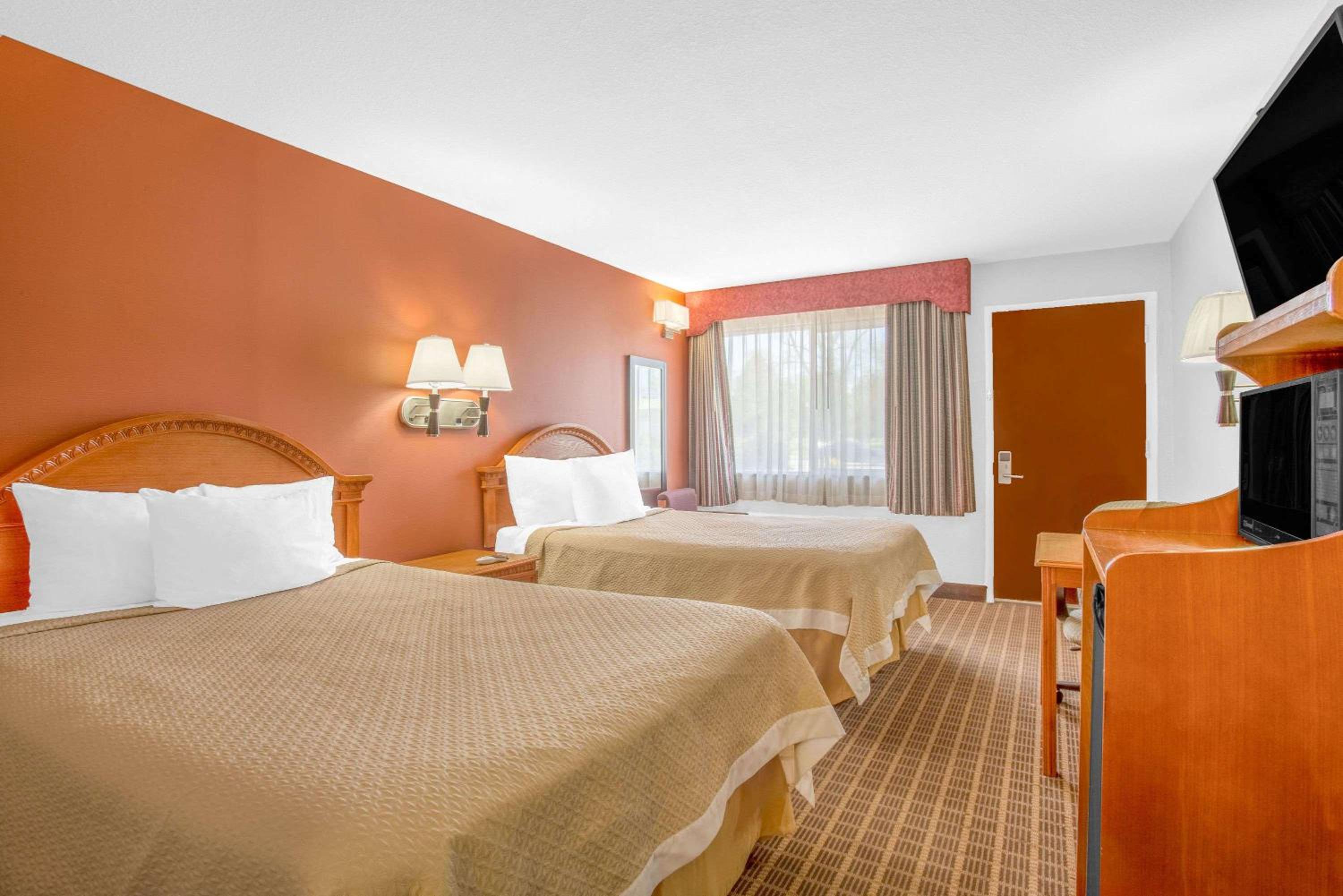Days Inn by Wyndham Elko view 3