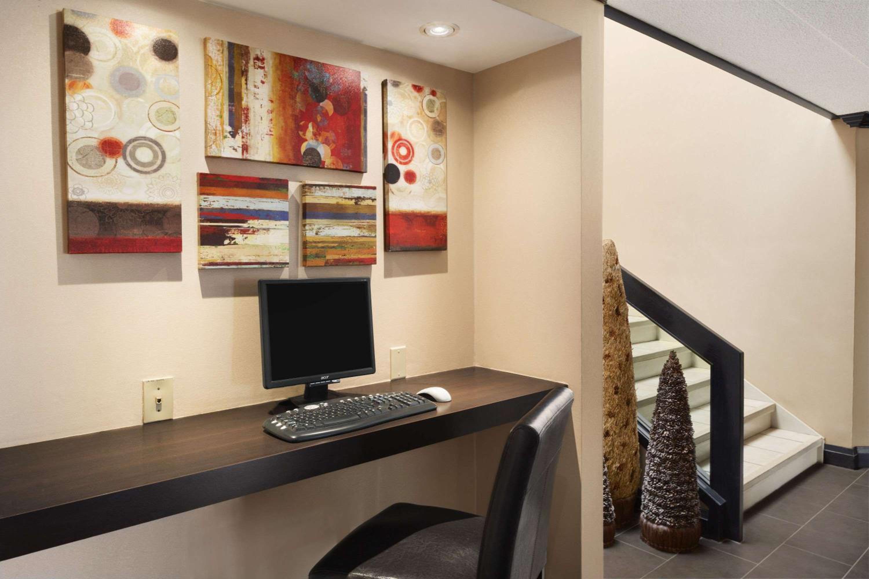 Brantford Vacations - Days Inn by Wyndham Brantford - Property Image 21