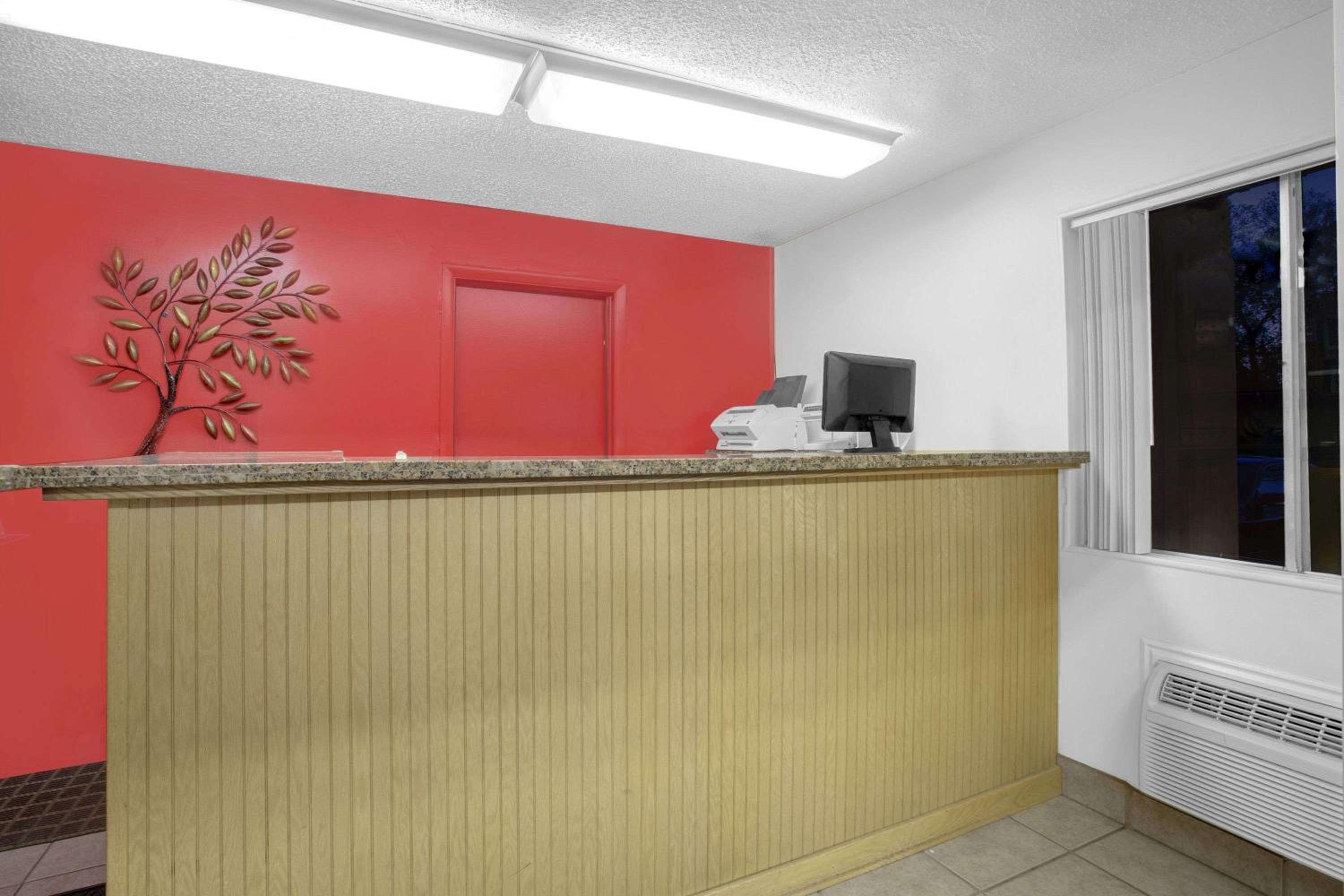 Days Inn by Wyndham Elko view 2