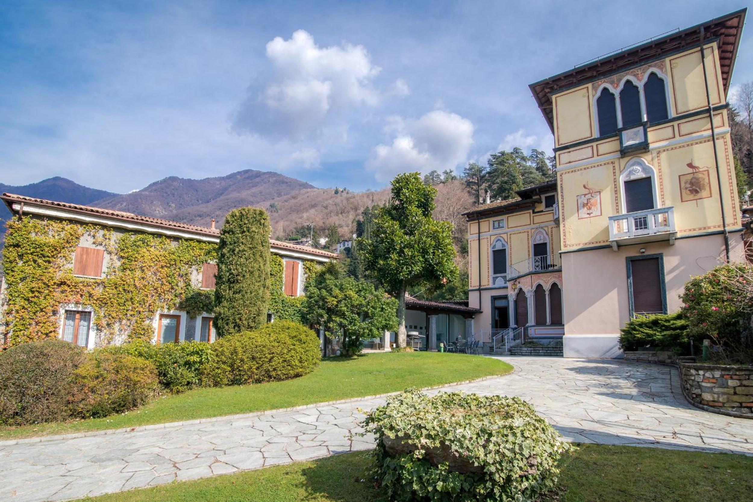 Villa Liberty Giù by "The House Of Travelers"