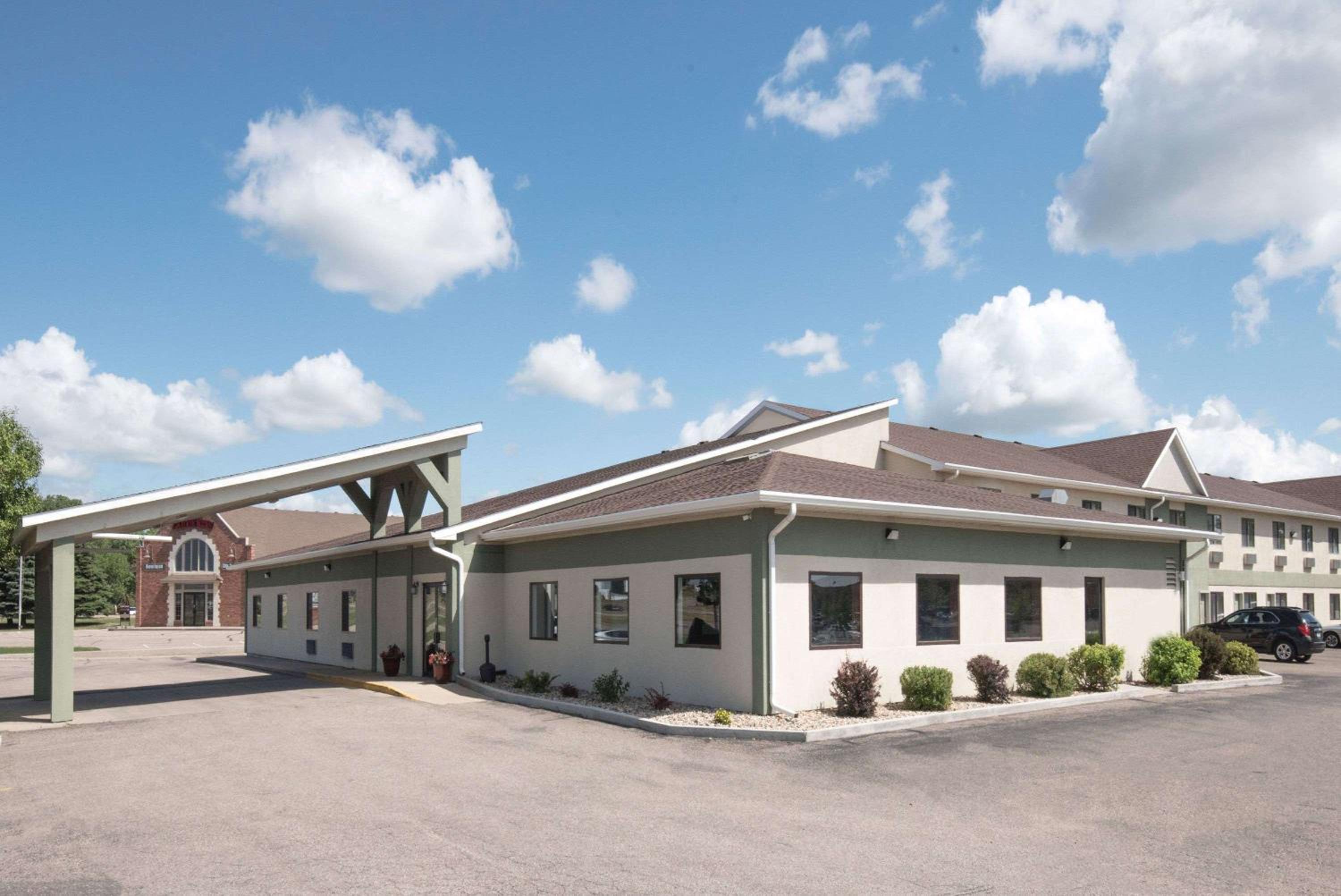 Watertown Vacations - Days Inn by Wyndham Watertown - Property Image 1