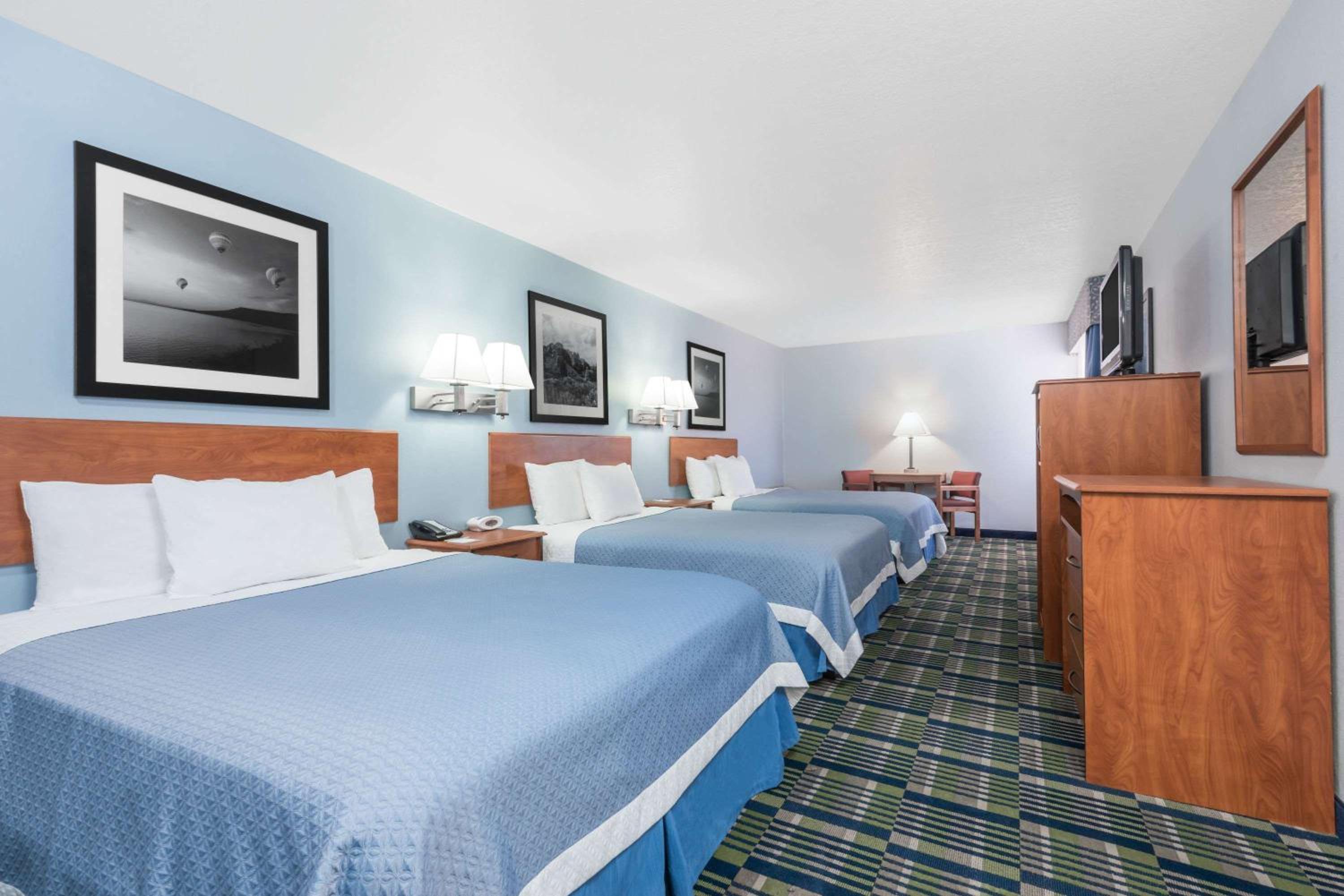 Las Vegas Vacations - Days Inn by Wyndham Las Vegas - Property Image 10