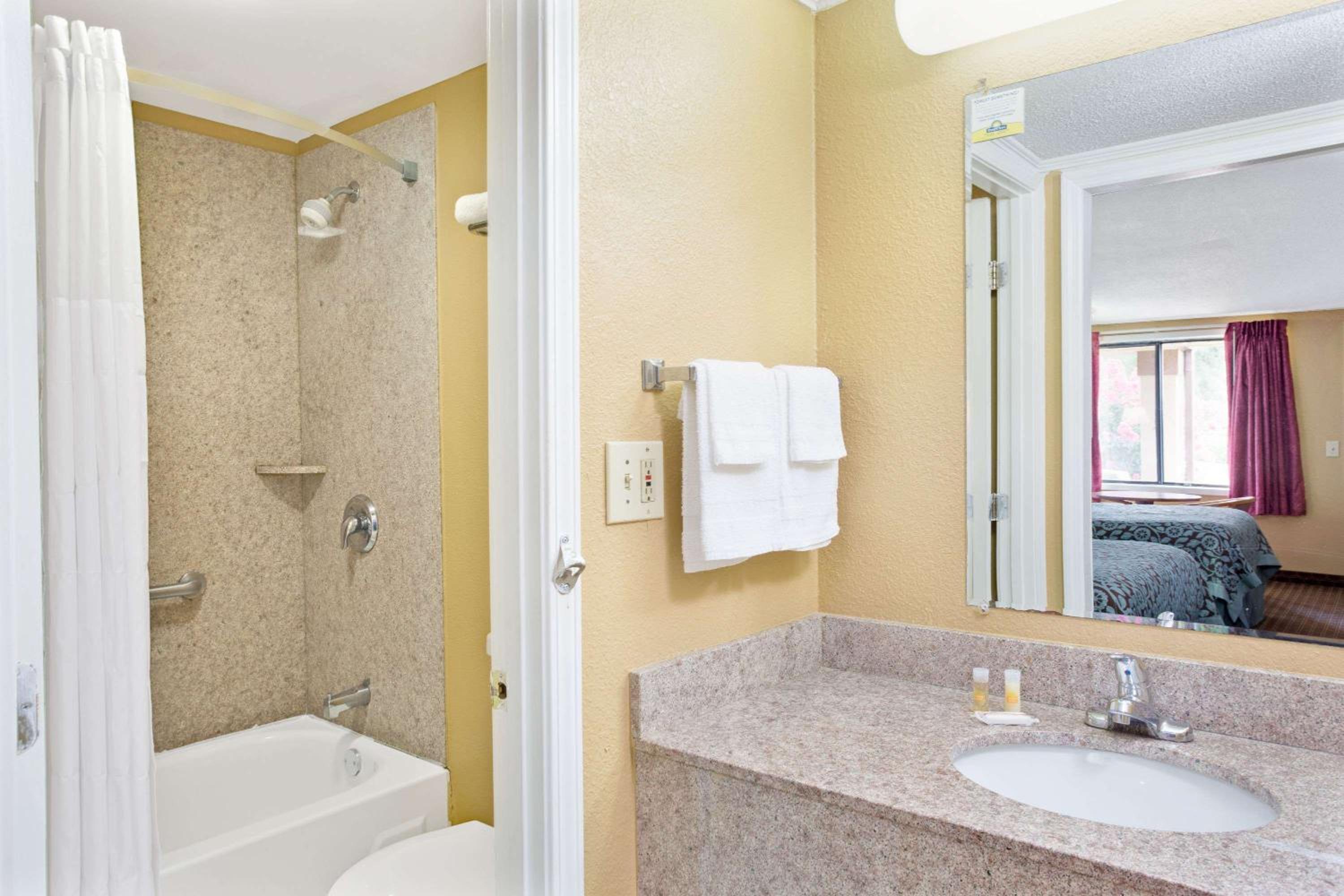 Days Inn by Wyndham Lawrenceville view 3