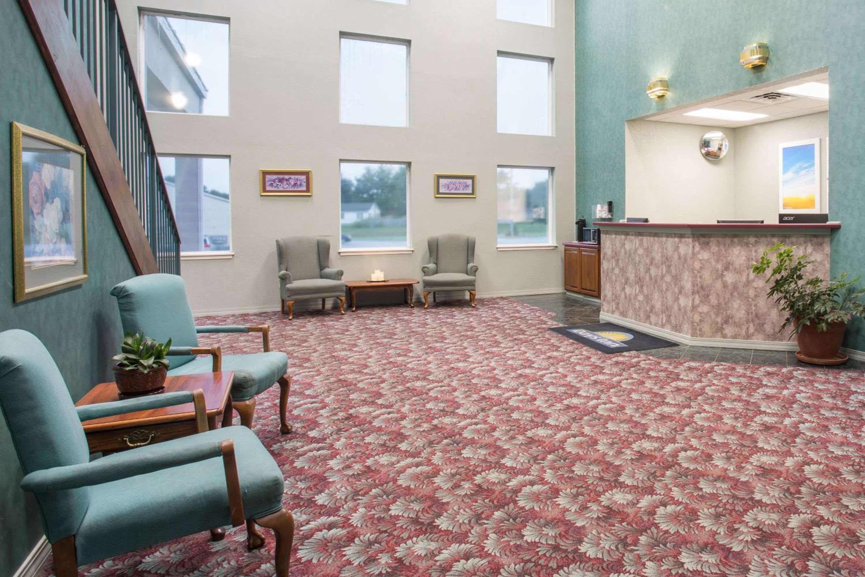 Harrison Vacations - Days Inn by Wyndham Harrison - Property Image 4