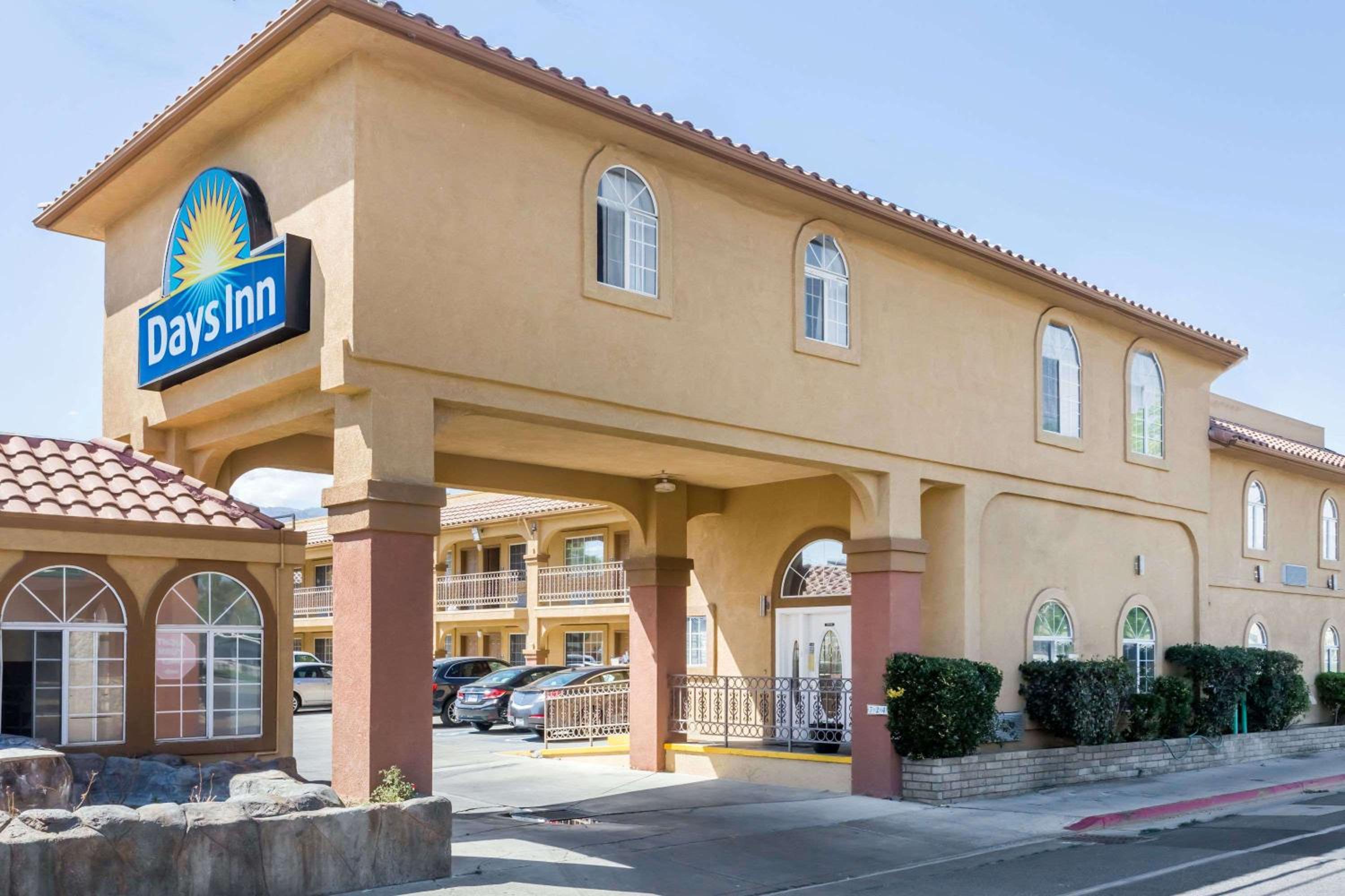 Bishop Vacations - Days Inn by Wyndham Bishop - Property Image 1