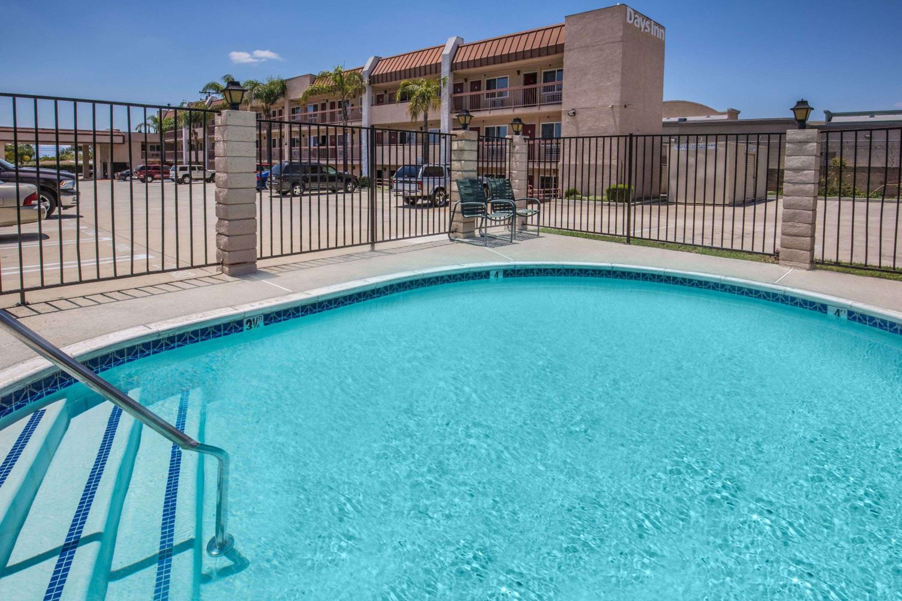Days Inn by Wyndham Ontario Airport view 3