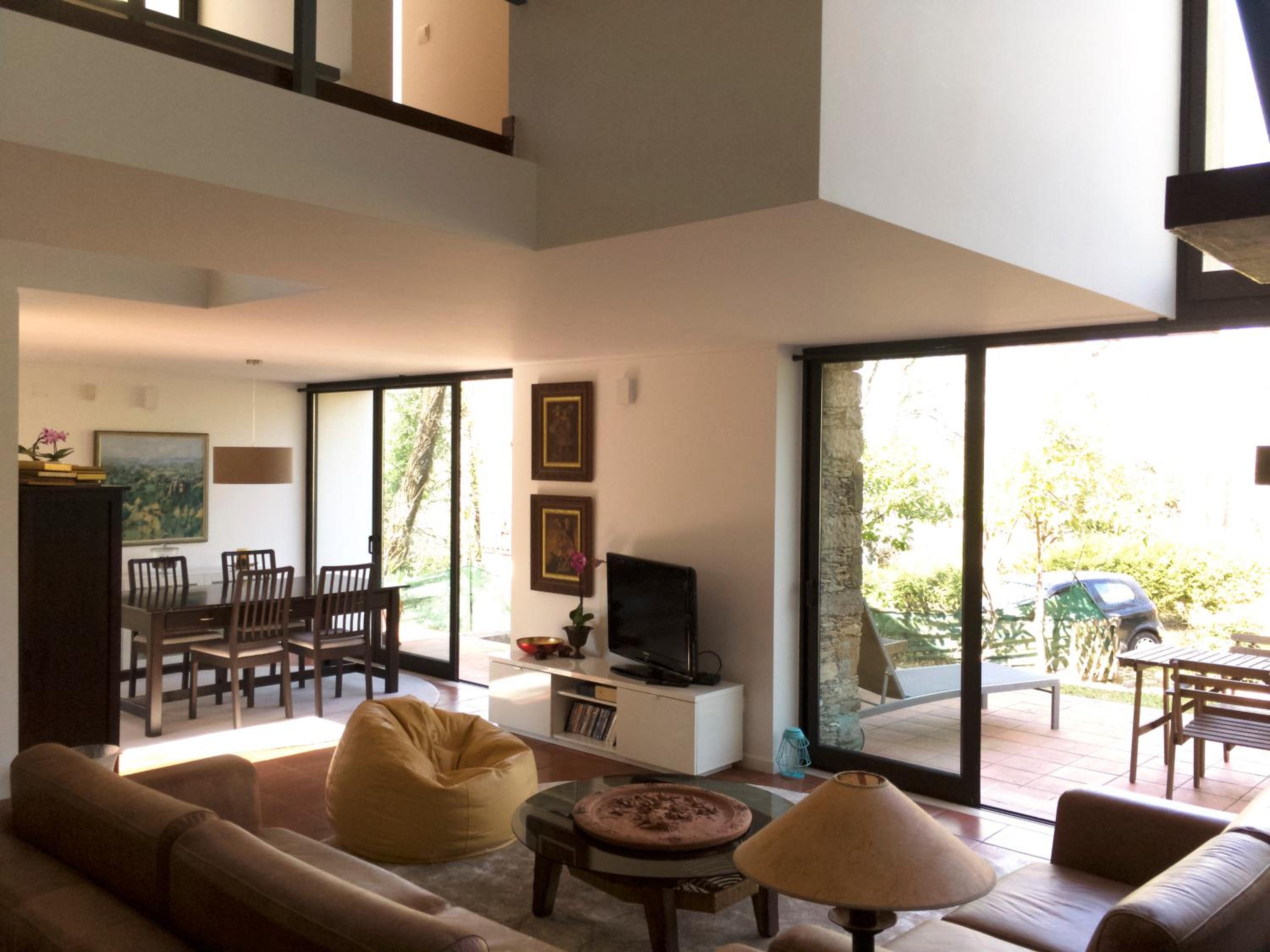 Liiiving in Caminha | Oak Tree Chill House
