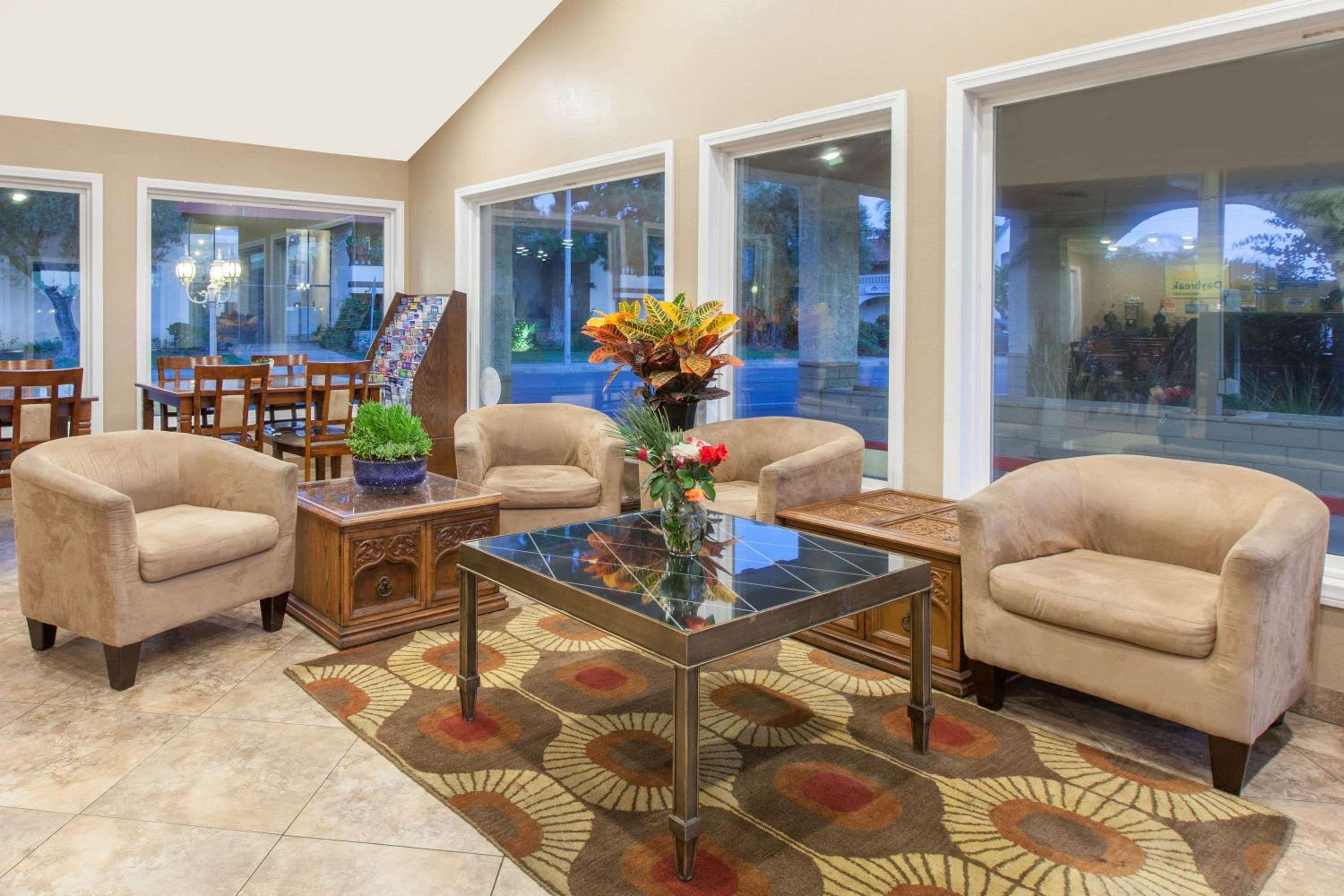 Camarillo Vacations - Days Inn by Wyndham Camarillo - Ventura - Property Image 23