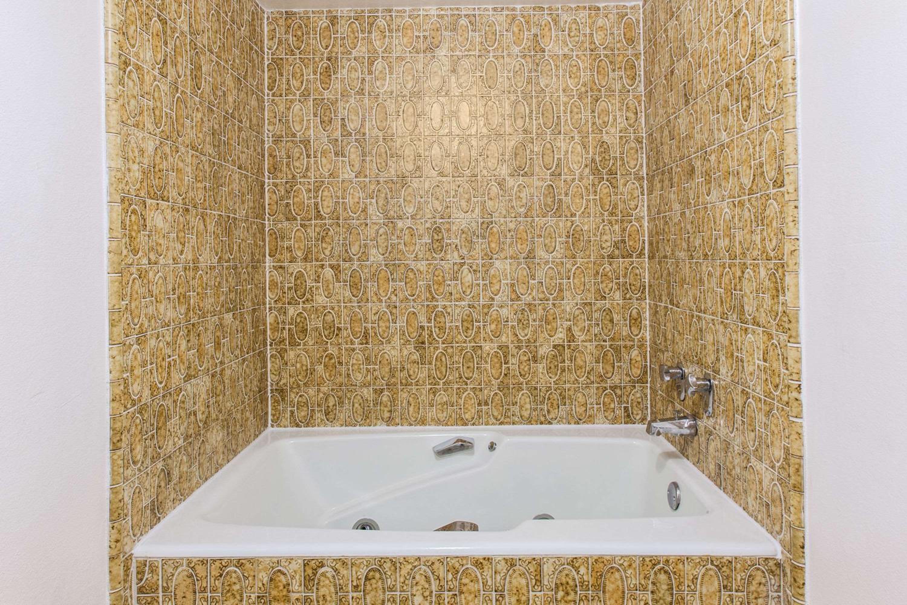 Camarillo Vacations - Days Inn by Wyndham Camarillo - Ventura - Property Image 16