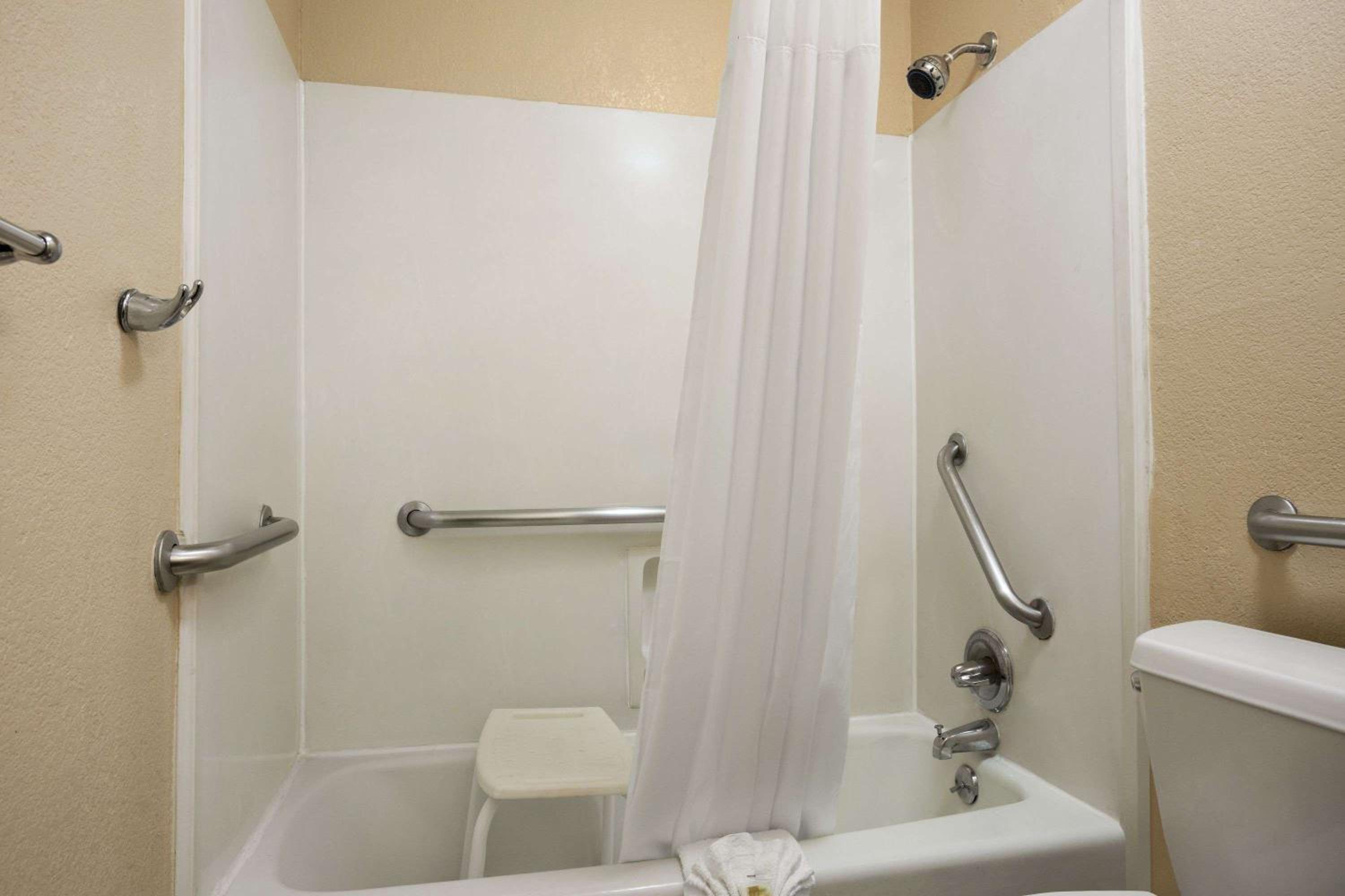 Days Inn by Wyndham Dallas Irving view 5