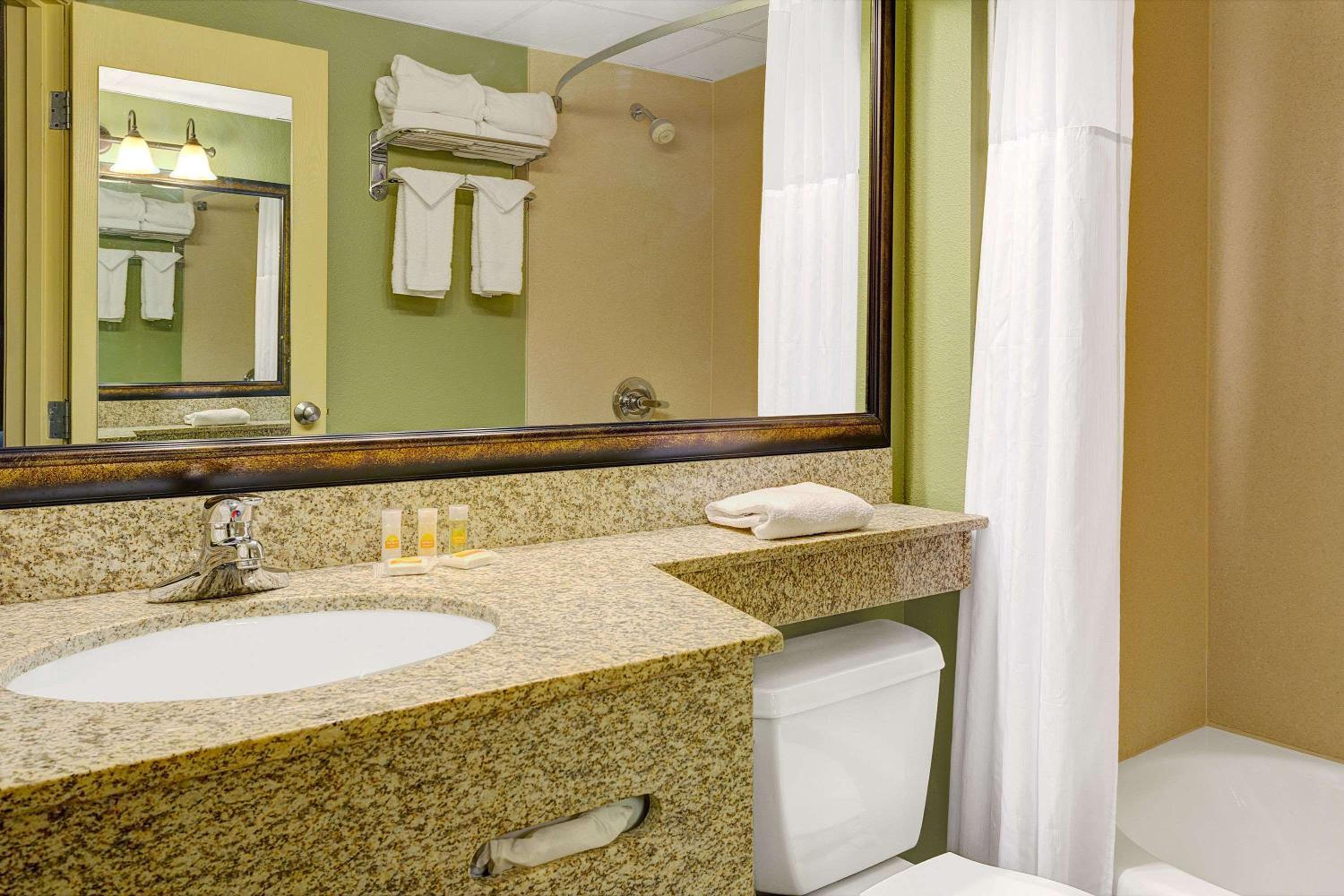 Cheyenne Vacations - Days Inn by Wyndham Cheyenne - Property Image 18