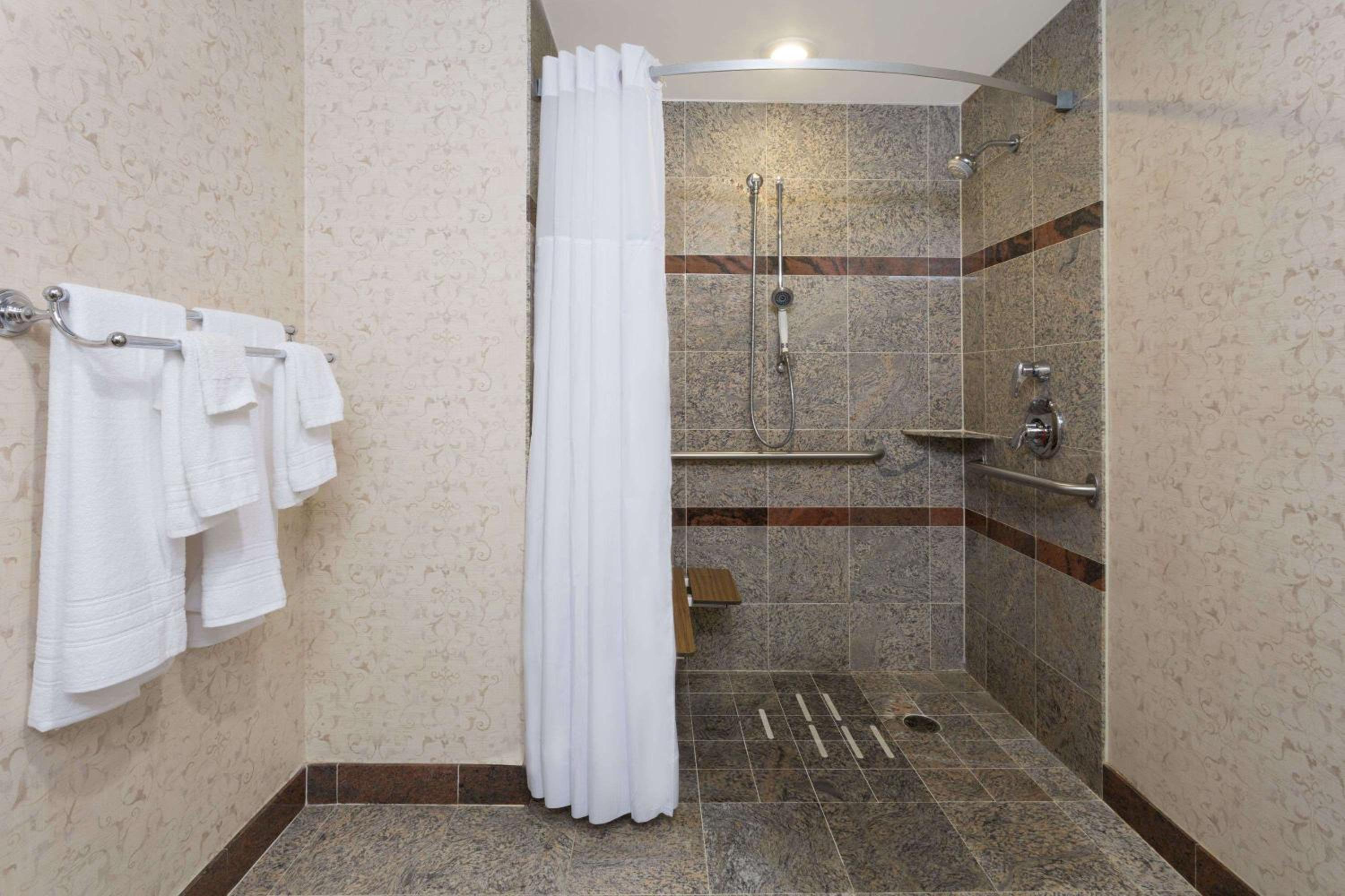 Days Inn by Wyndham Lanham Washington DC - Property Image 28