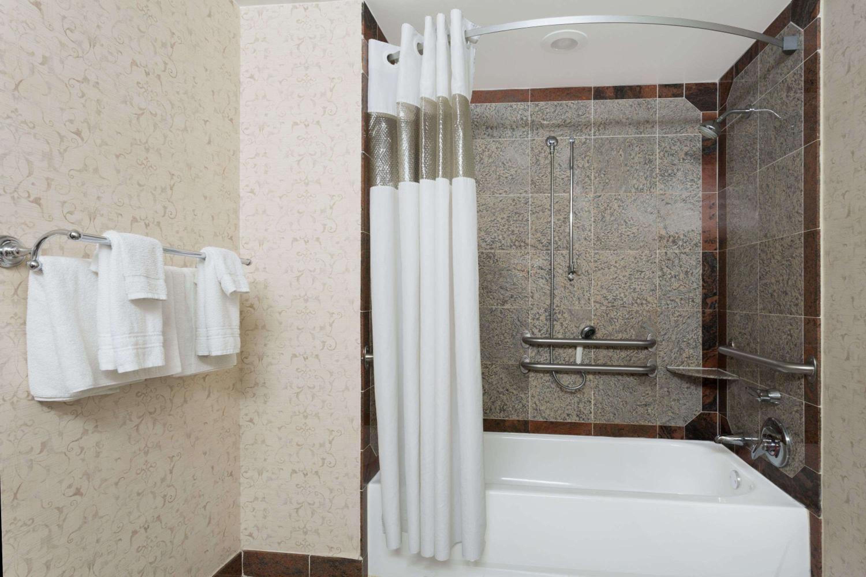 Days Inn by Wyndham Lanham Washington DC - Property Image 4