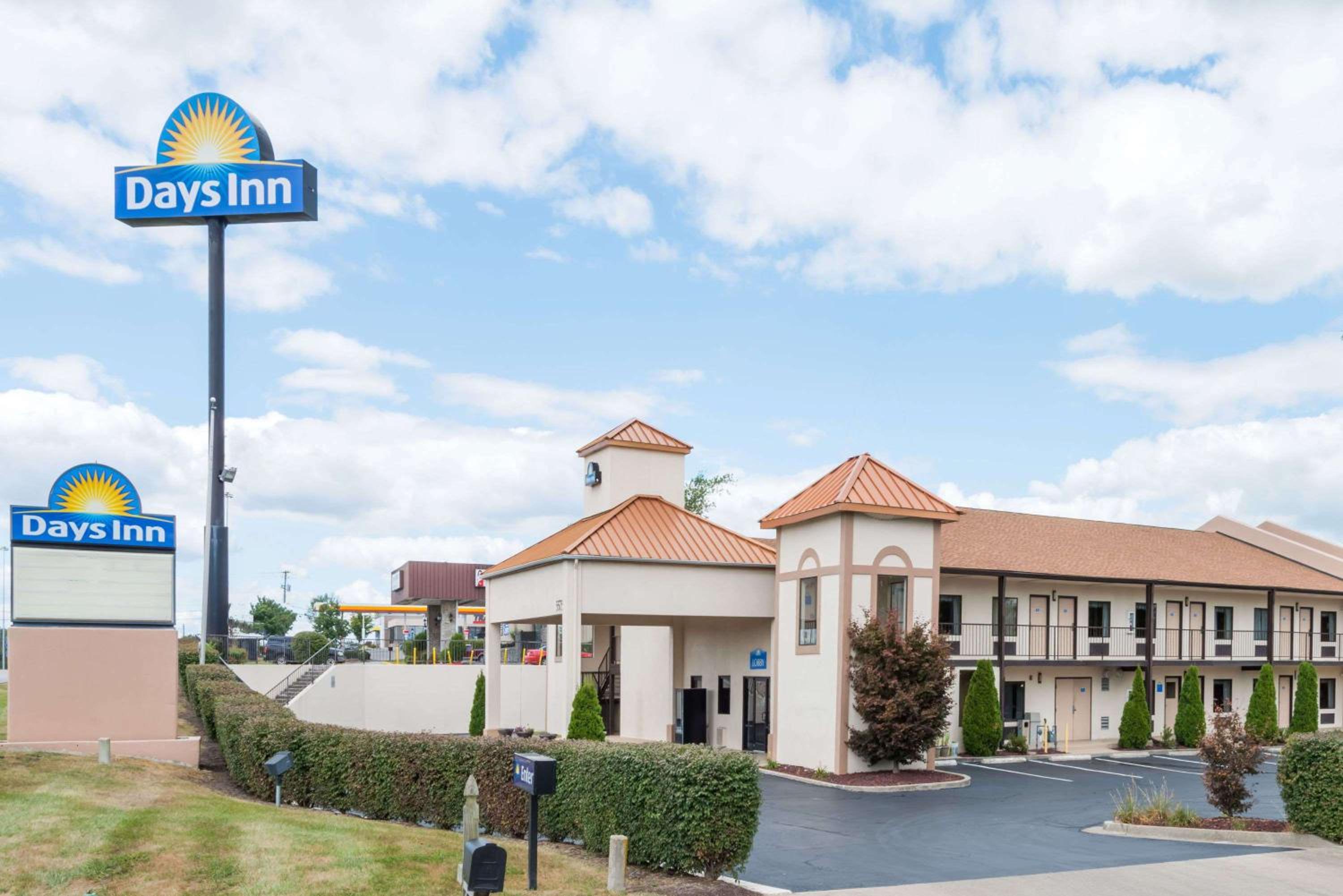 Richmond Vacations - Days Inn Lexington SE Hamburg - Property Image 1