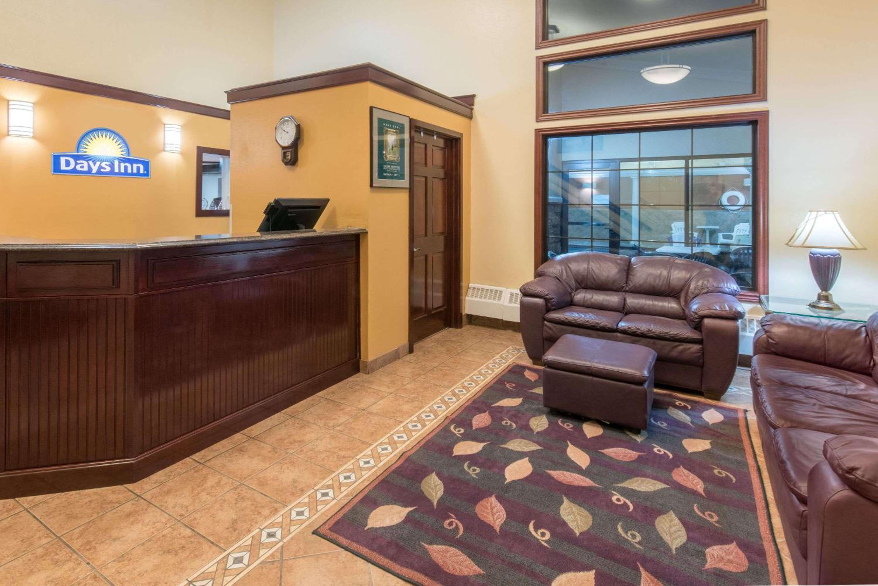 Days Inn by Wyndham Minot view 2