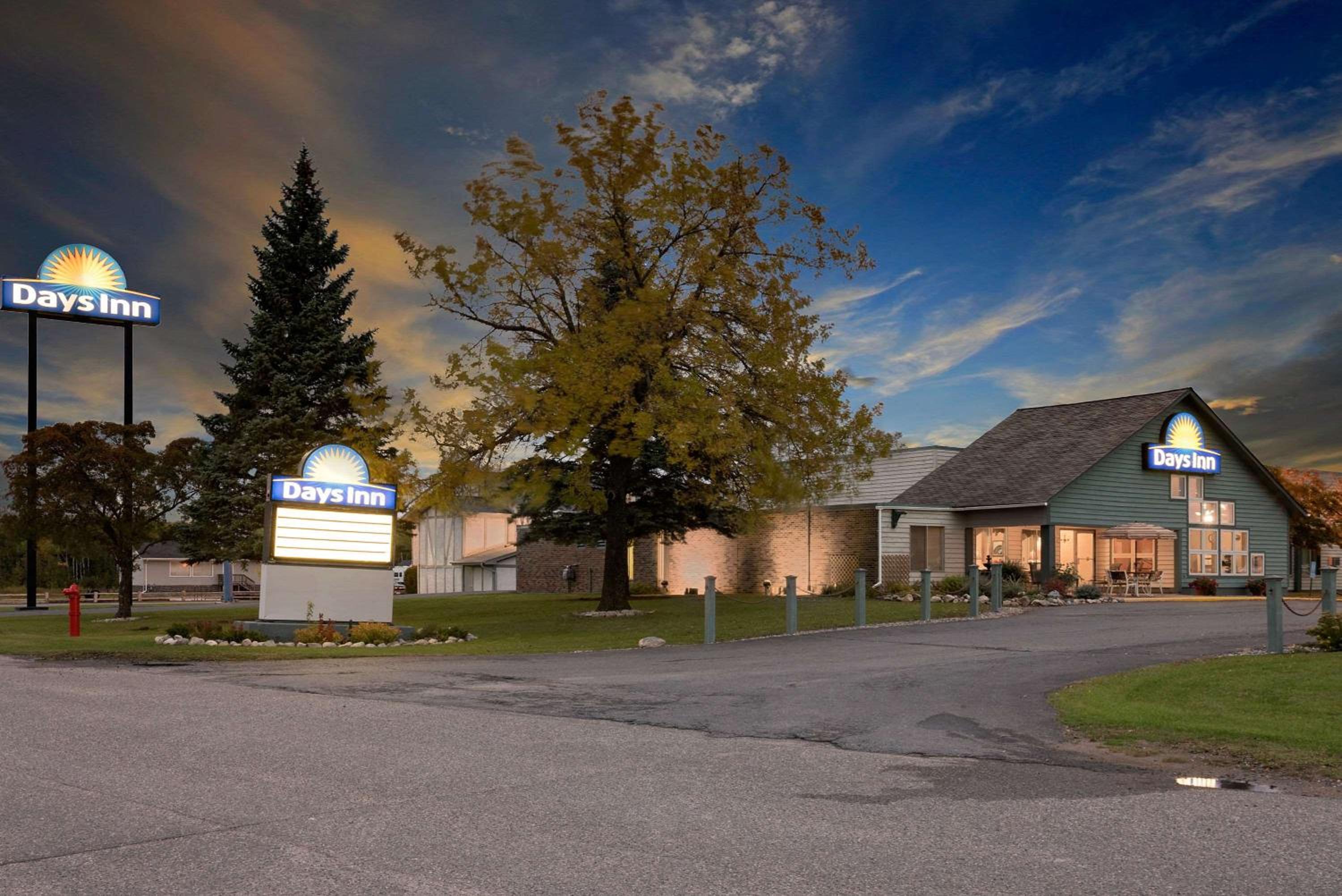 Days Inn by Wyndham International Falls view 3
