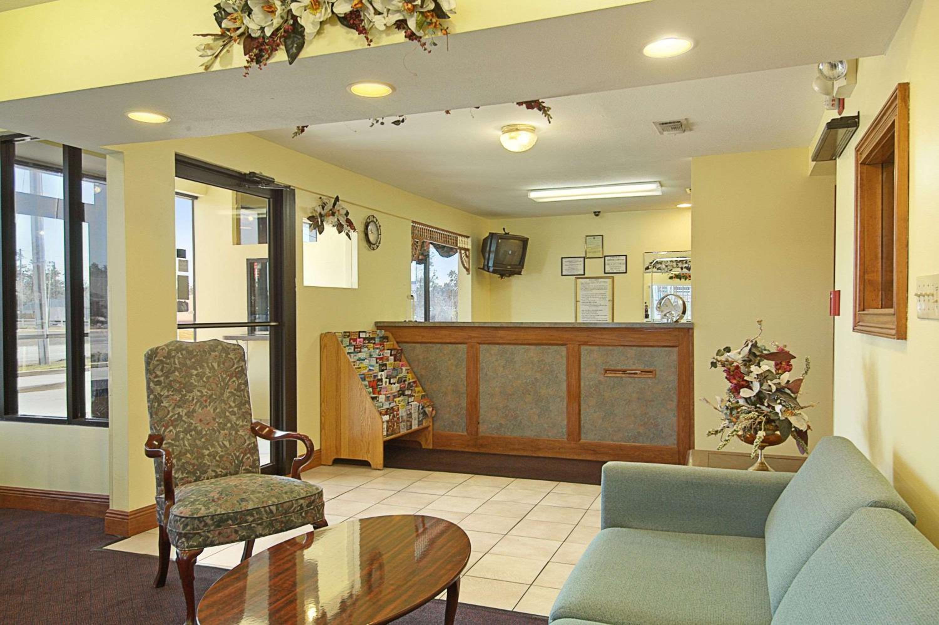 Days Inn by Wyndham Ocean Springs view 2