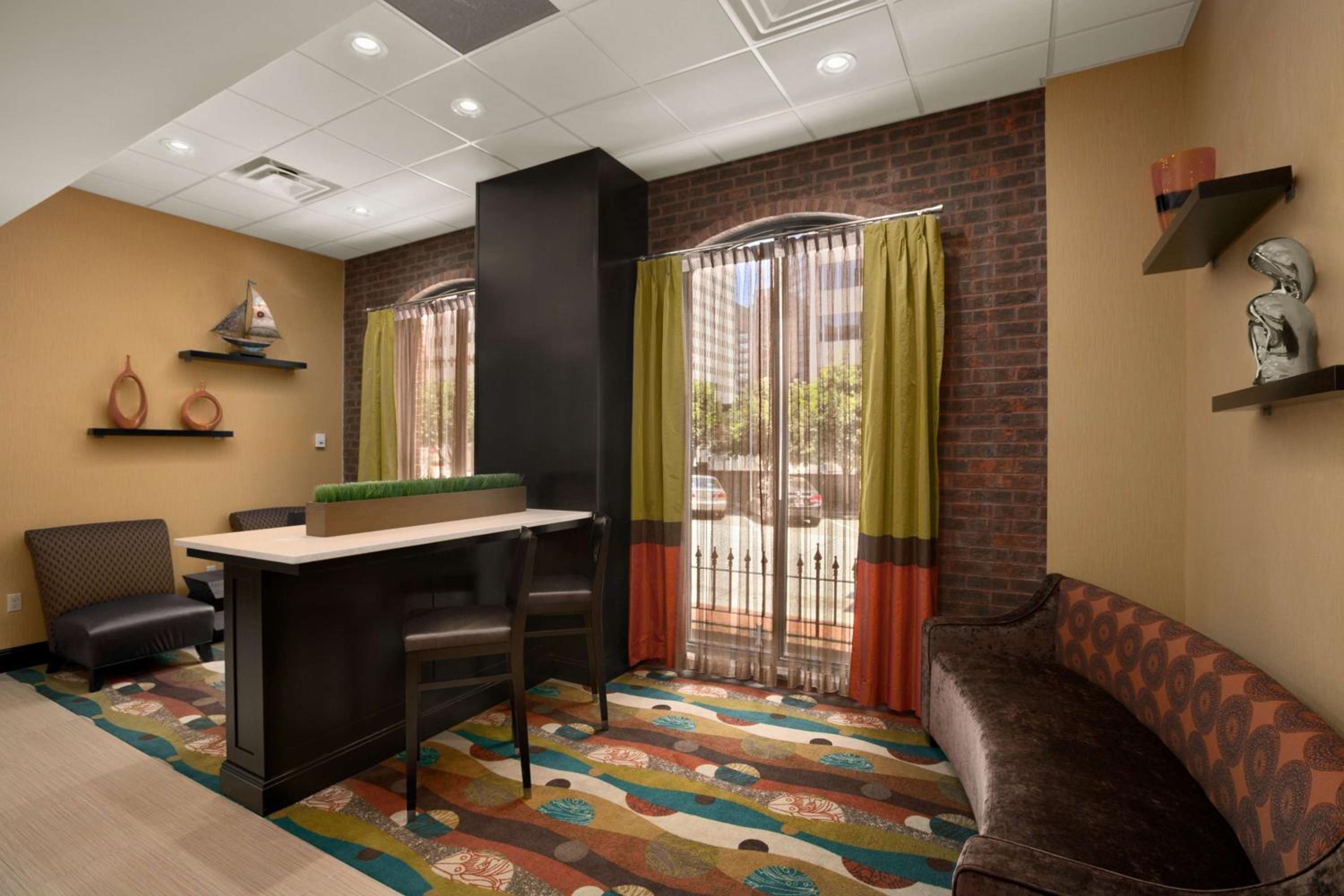 Days Inn by Wyndham Baltimore Inner Harbor - Property Image 59