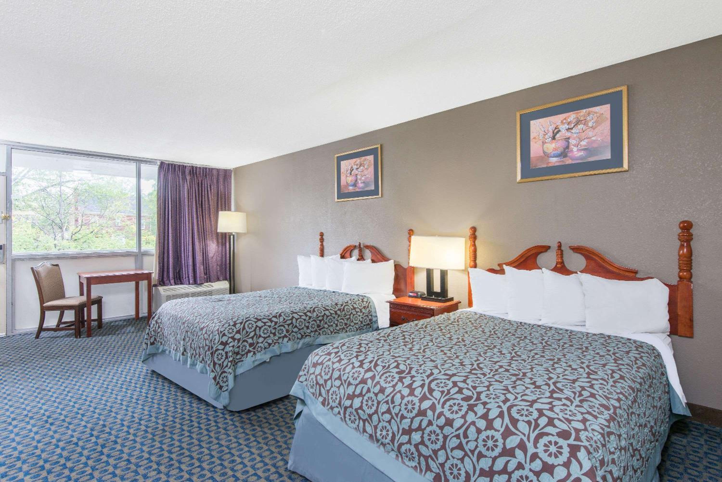 Arlington Vacations - Days Inn by Wyndham Arlington Pentagon - Property Image 15