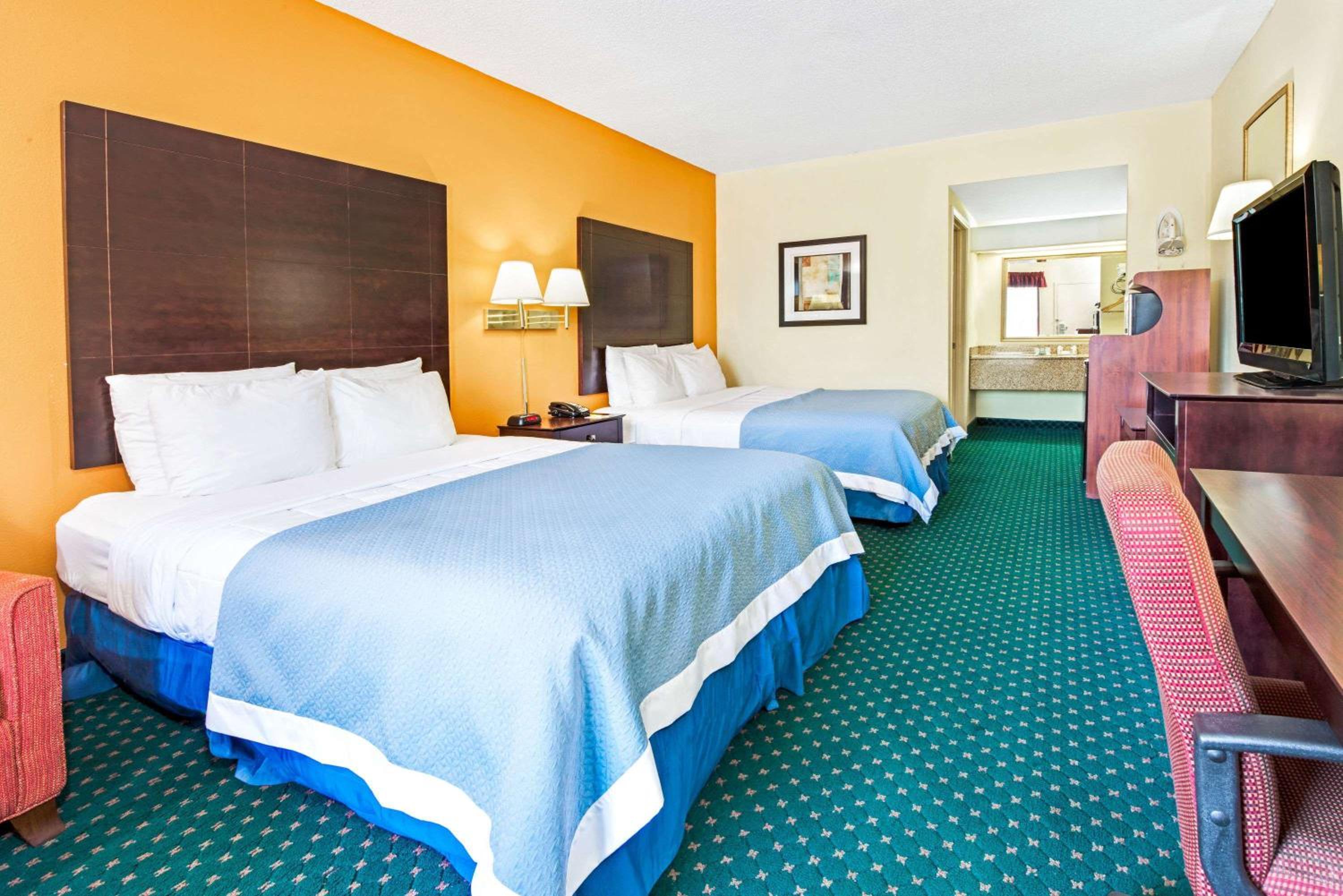 Days Inn by Wyndham Covington view 5