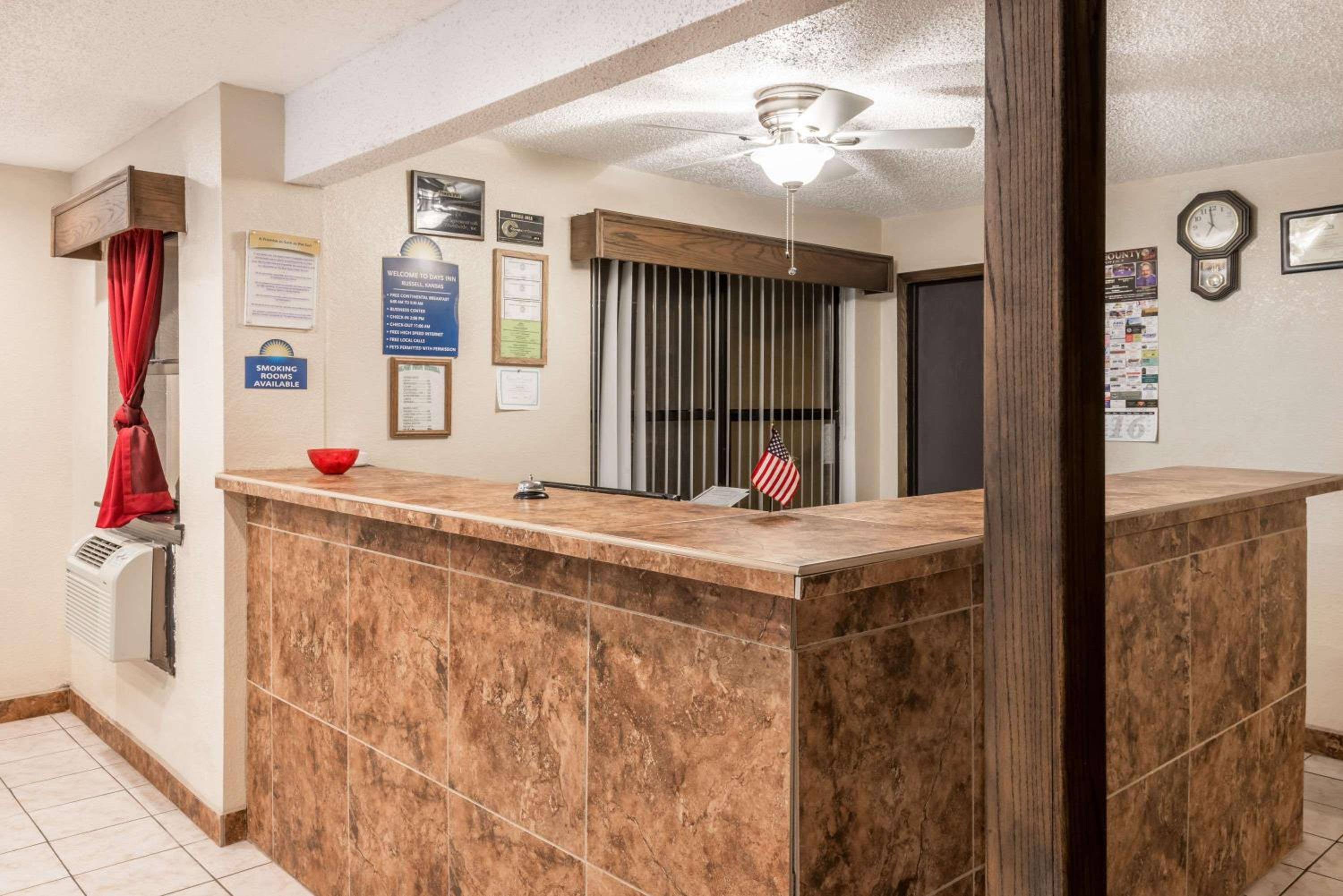 Days Inn by Wyndham Russell view 4